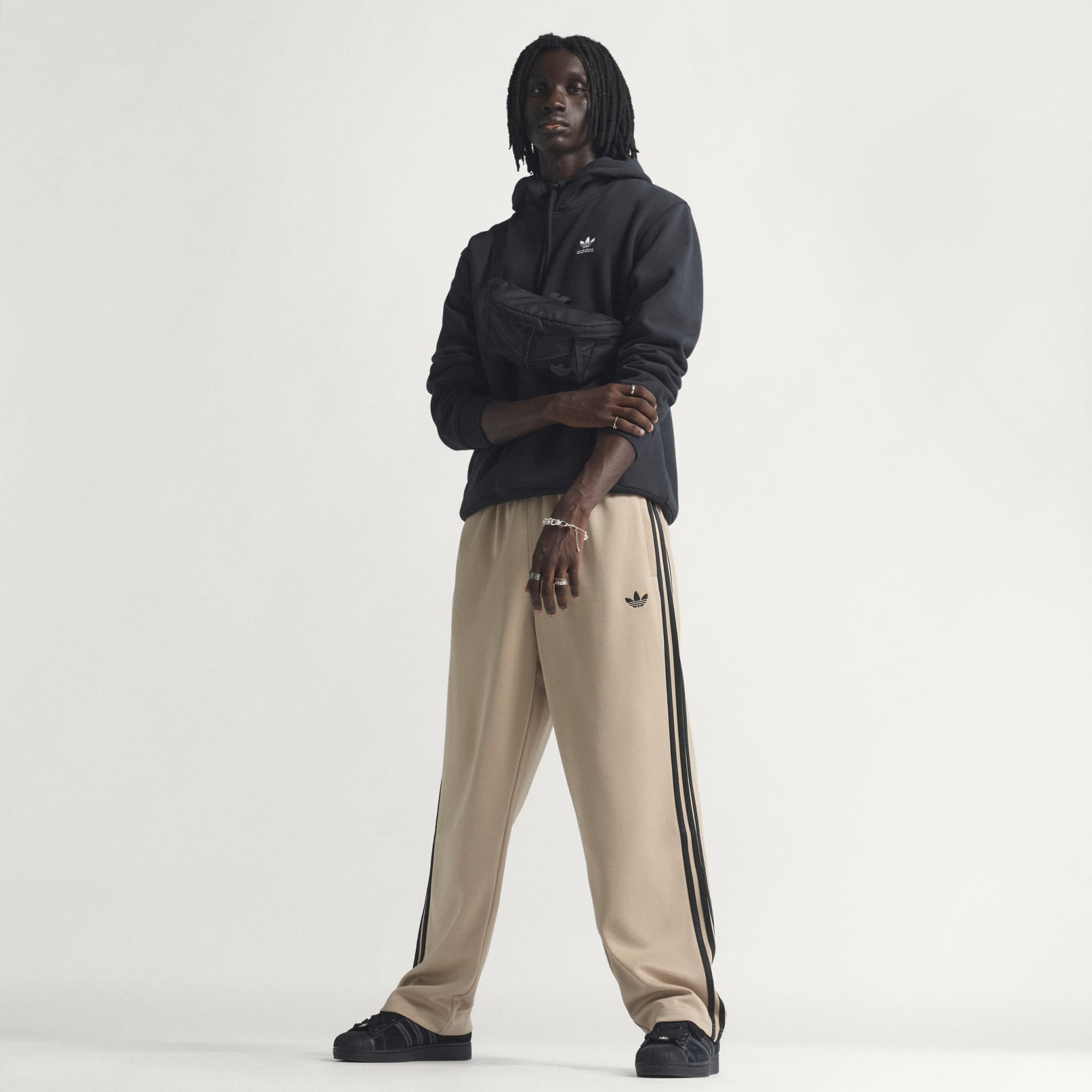 PANTALONI DE TRENING LEJERI ADICOLOR