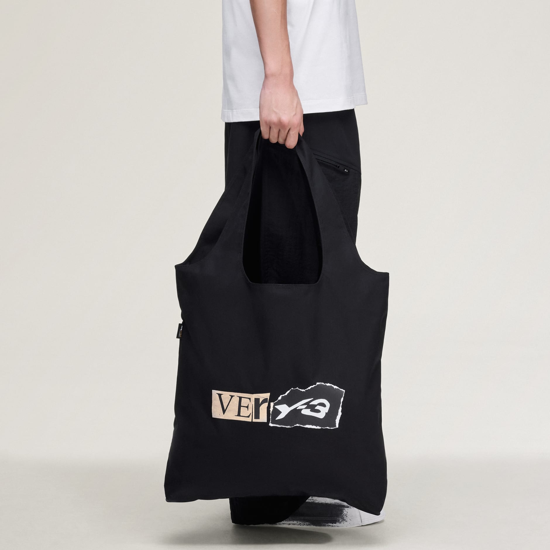 Y-3 GRAPHIC TOTE
