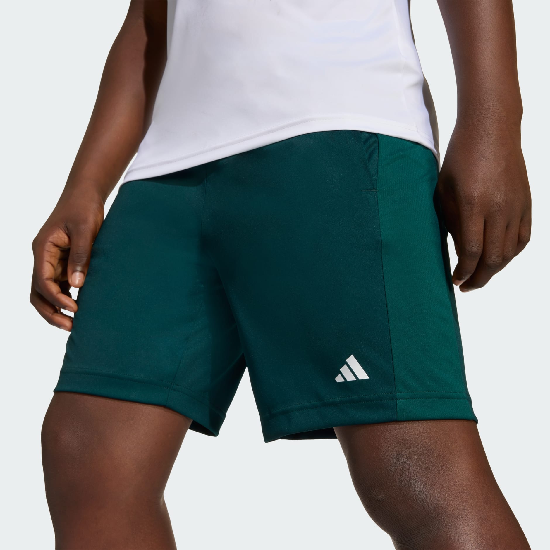 Train Essentials Logo Regular Fit Shorts Kids