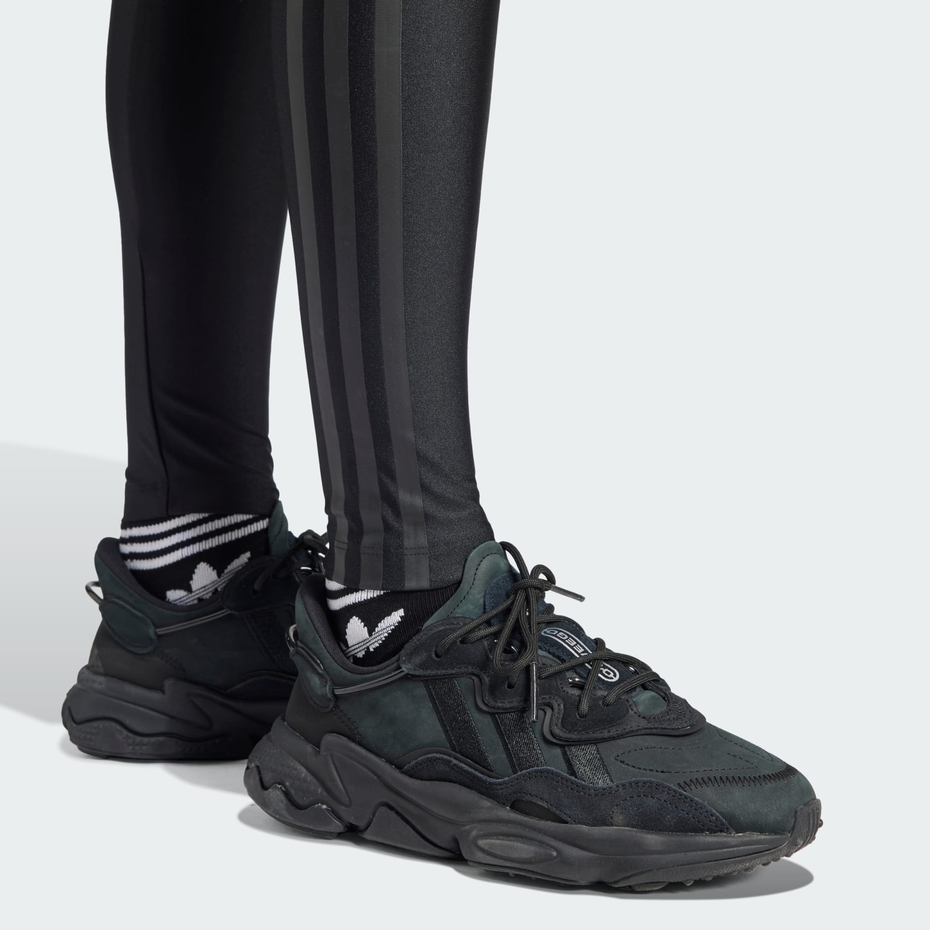 ボトムスその他 adidas Atlanta Cutline Track Pants Black IW5509 adidas ATLANTA CUTLINE LOOSE NYLON TRACK TOP BLACK