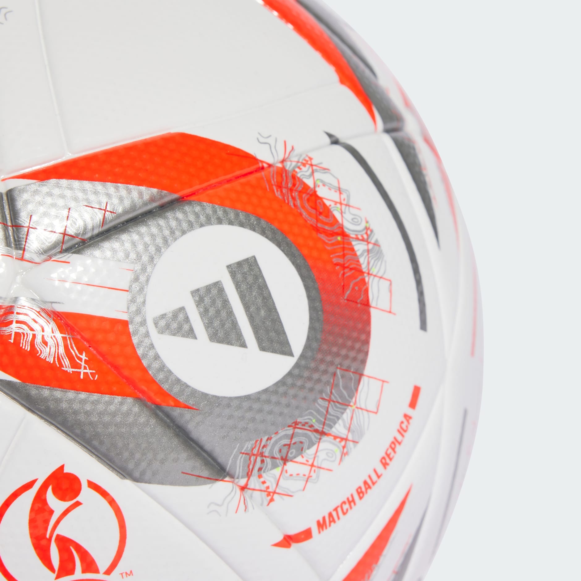 كرة الدوري النهائية لبطولة UEFA Women's EURO25&trade;