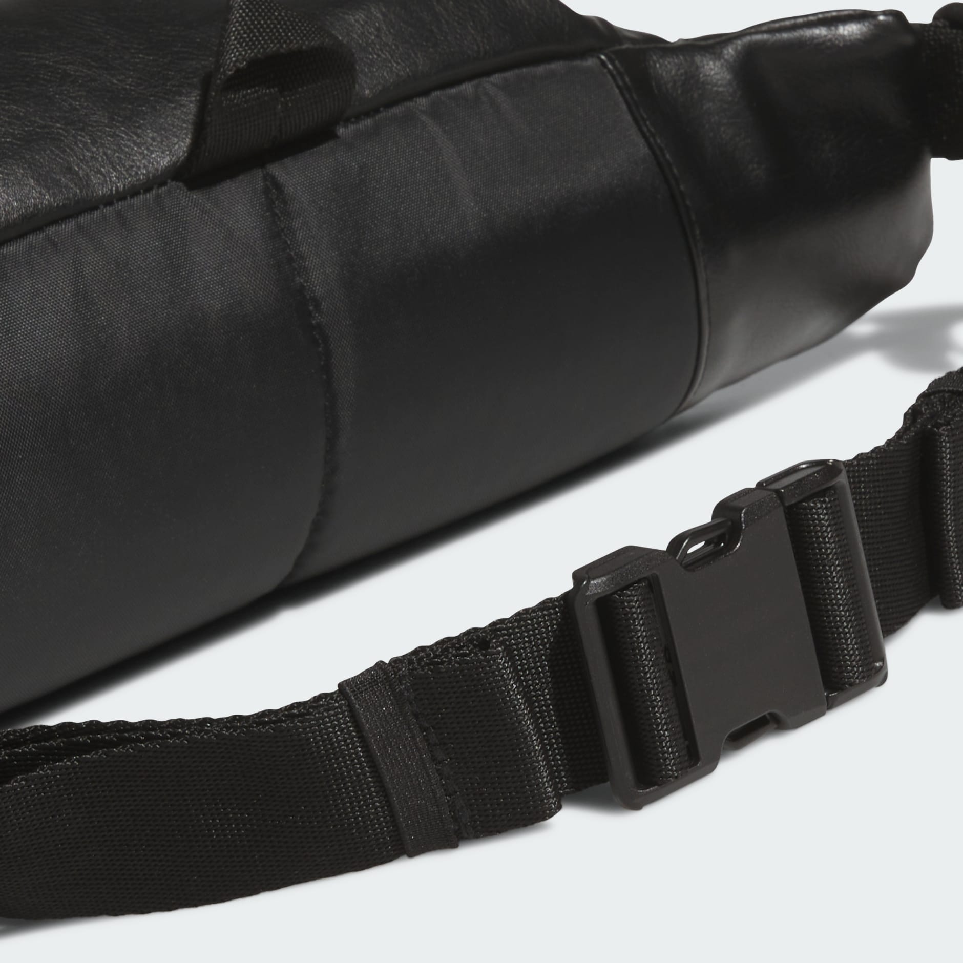 GEANTĂ DE SKATEBOARDING CROSS BODY DIN PIELE VEGANĂ