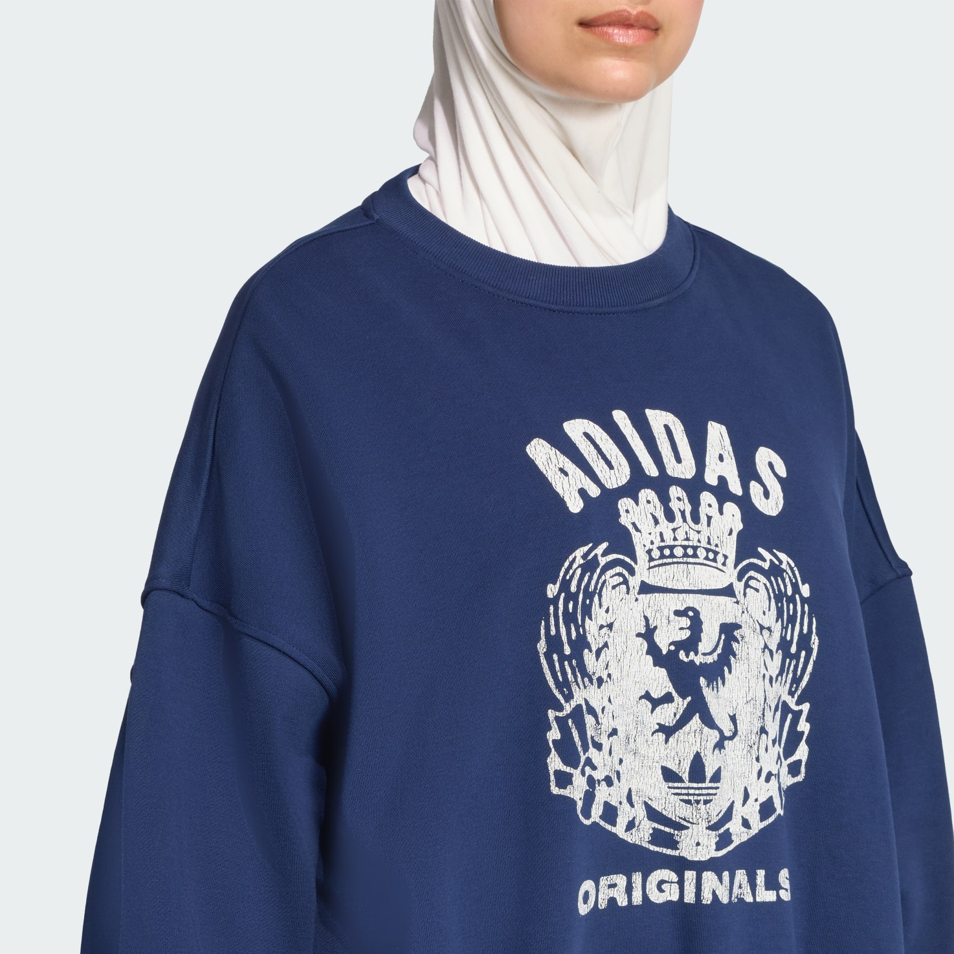 Graphic Crest Sweatshirt