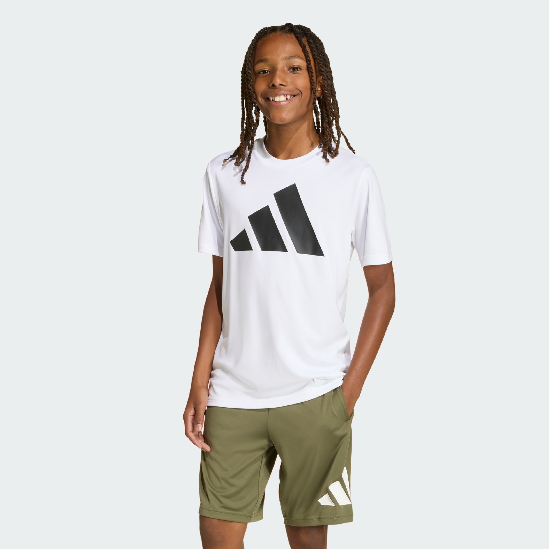 TRAIN ESSENTIALS BIG LOGO T-SHIRT