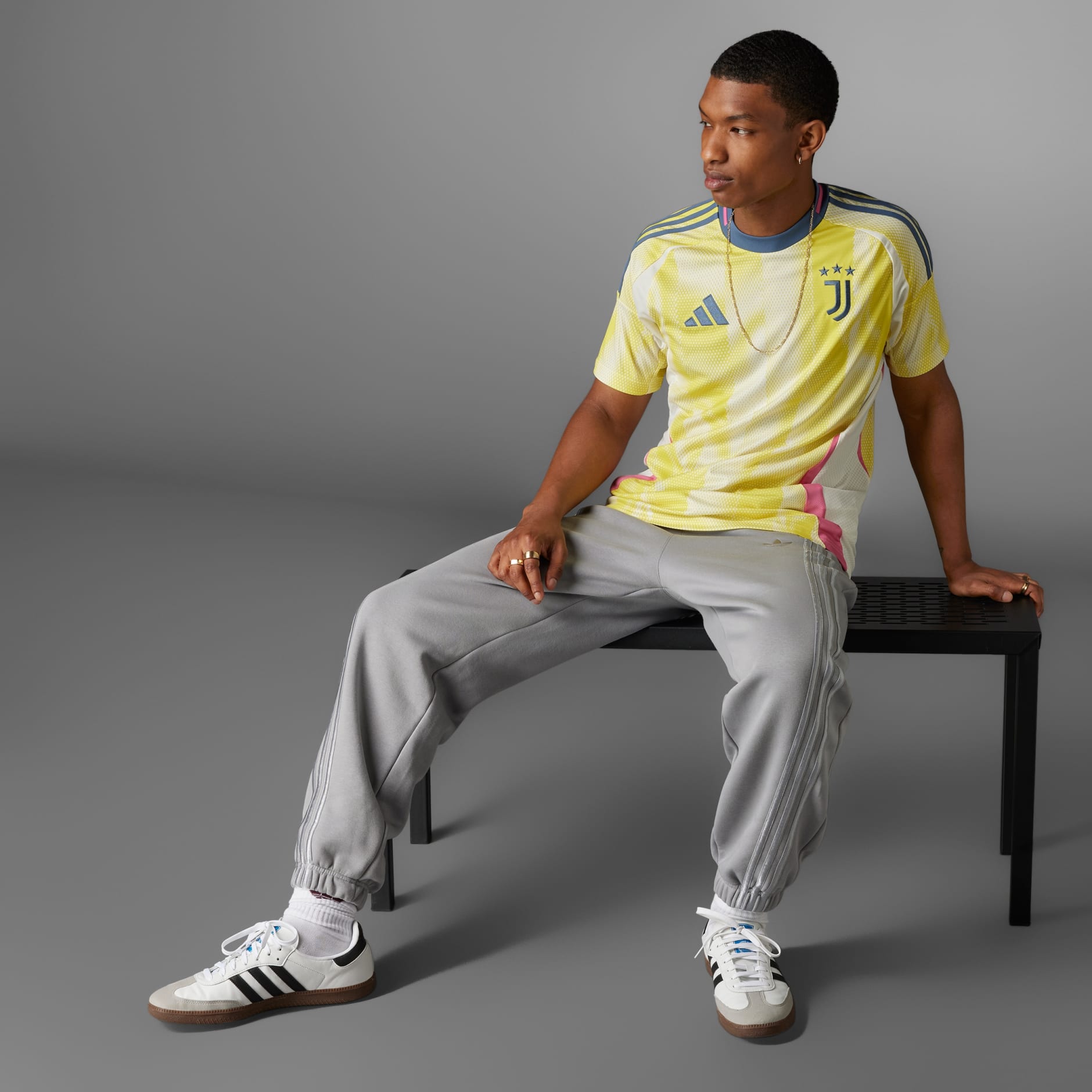 Camiseta Visitante Juventus 24/25