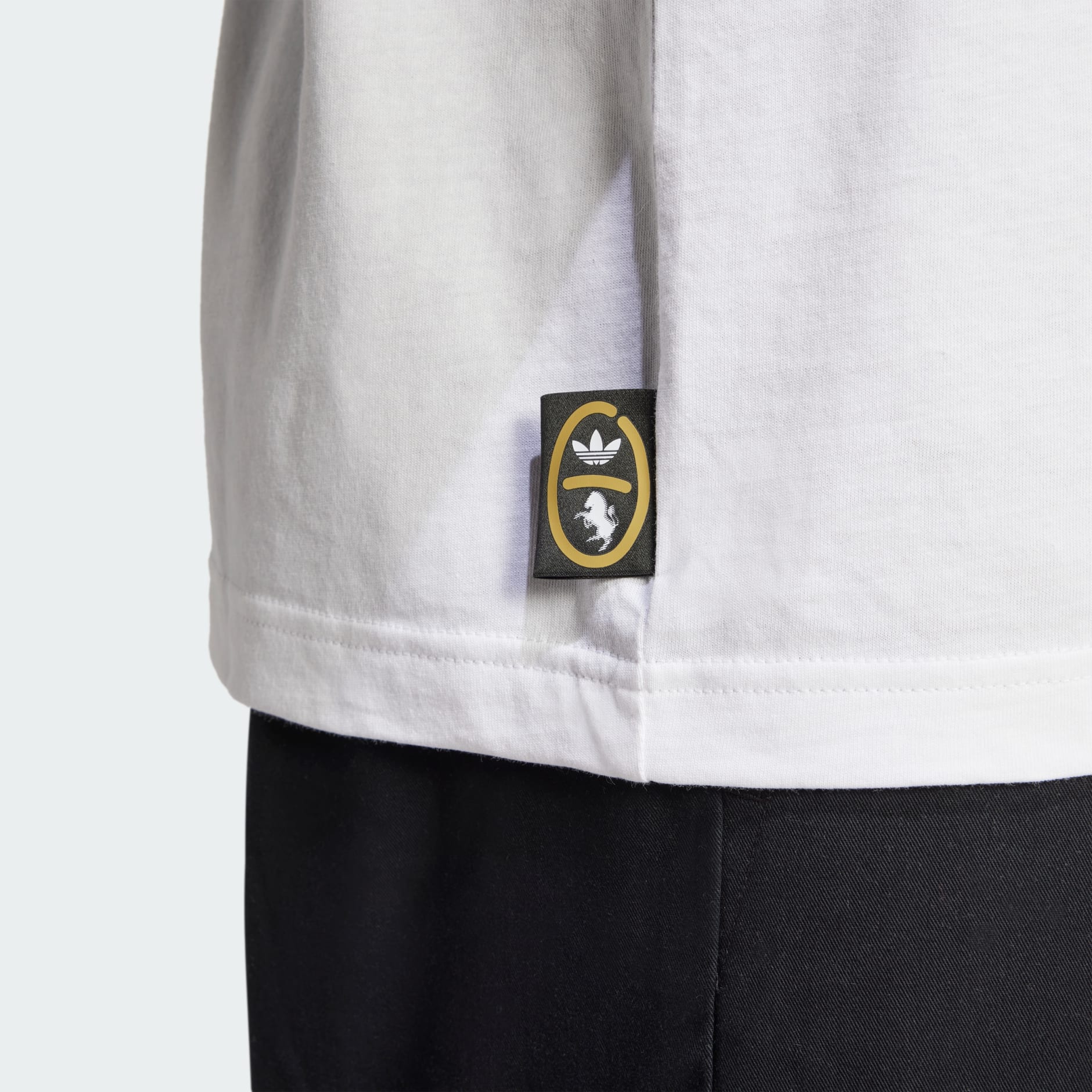 Tricou Juventus Graphic