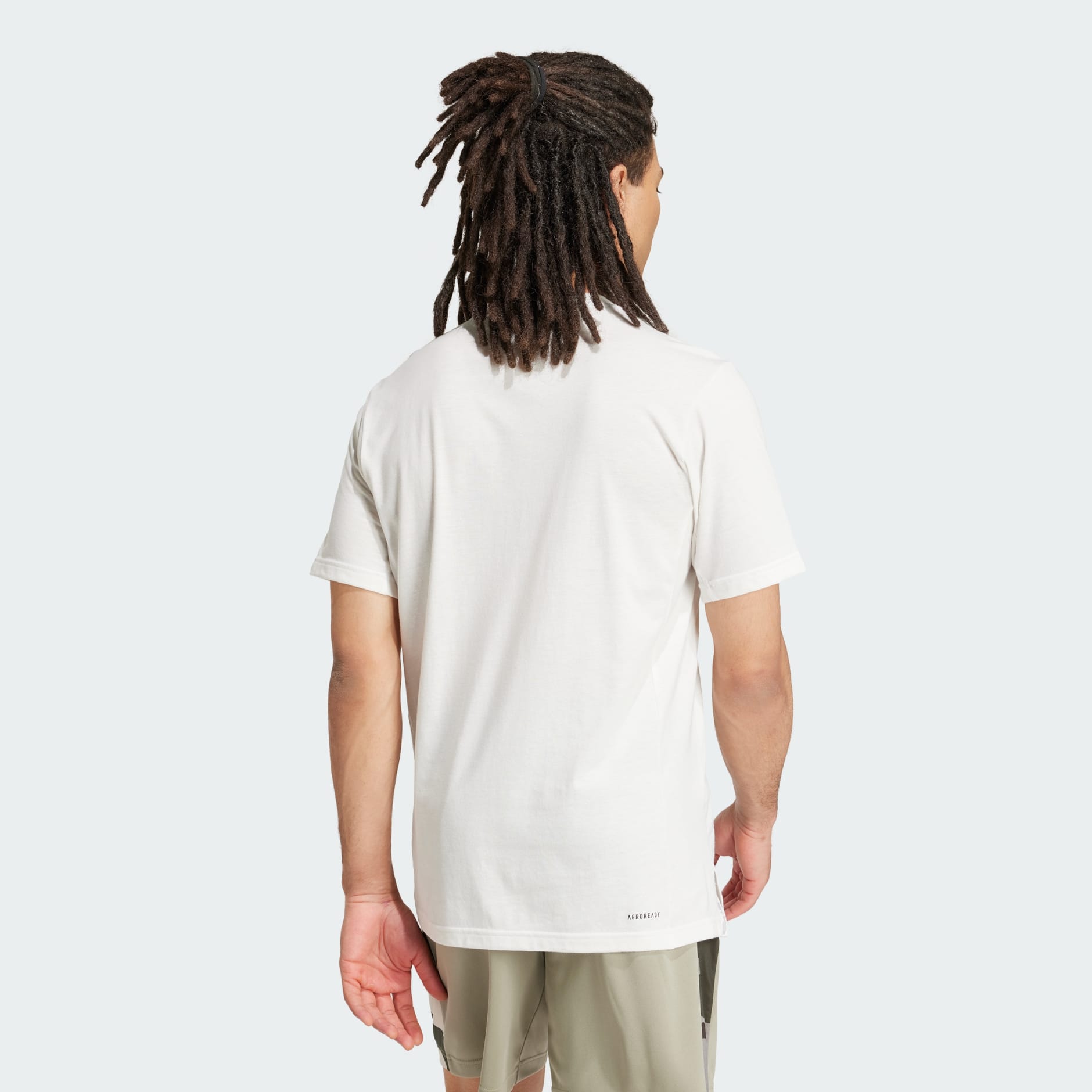 Camiseta Train Essentials Camo Graphic Logo
