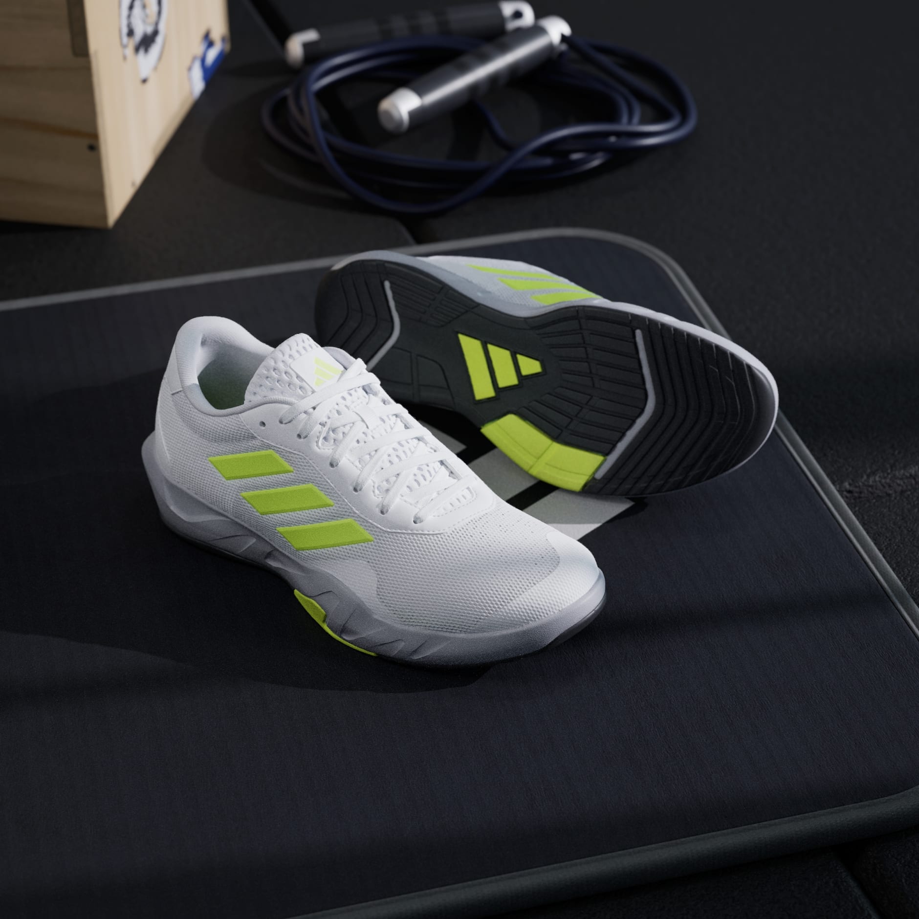 Amplimove Training Shoes