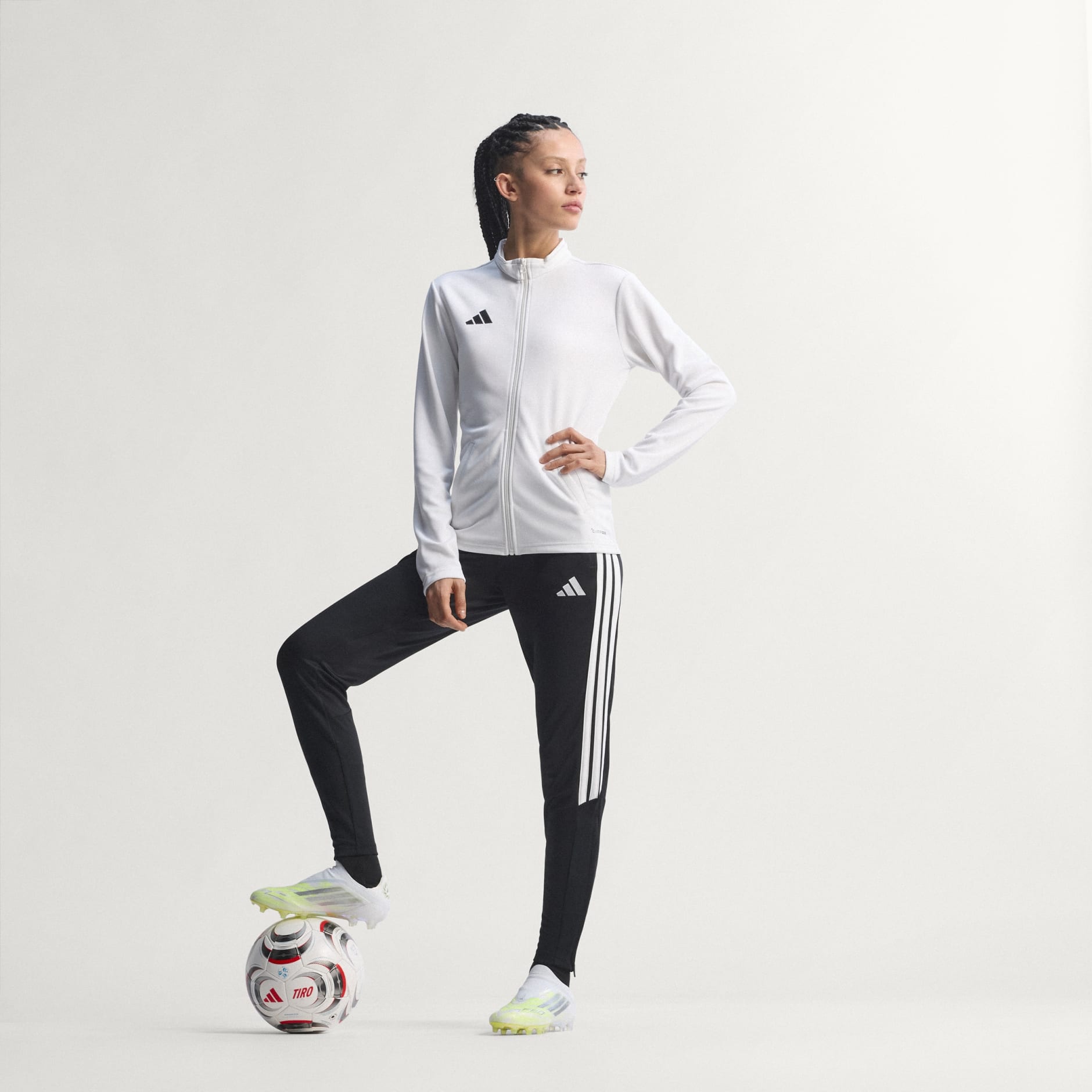 Ghetele de fotbal pentru femei F50 SPARKFUSION ELITE fără șireturi, pentru teren dur / artificial