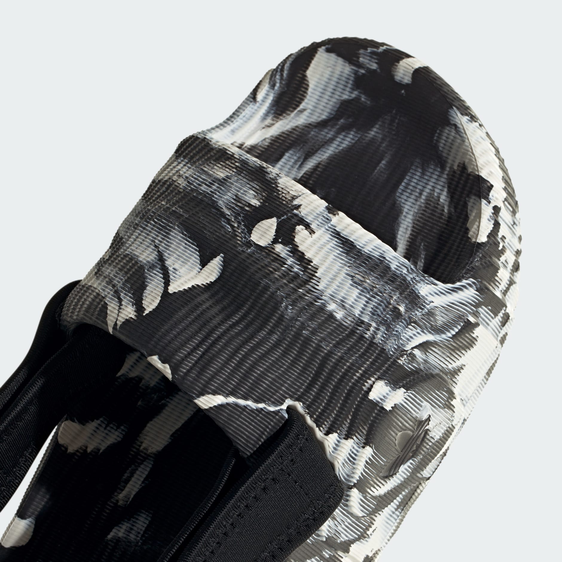 Shoes - Adilette 22 XLG Sandals - Black | adidas Israel