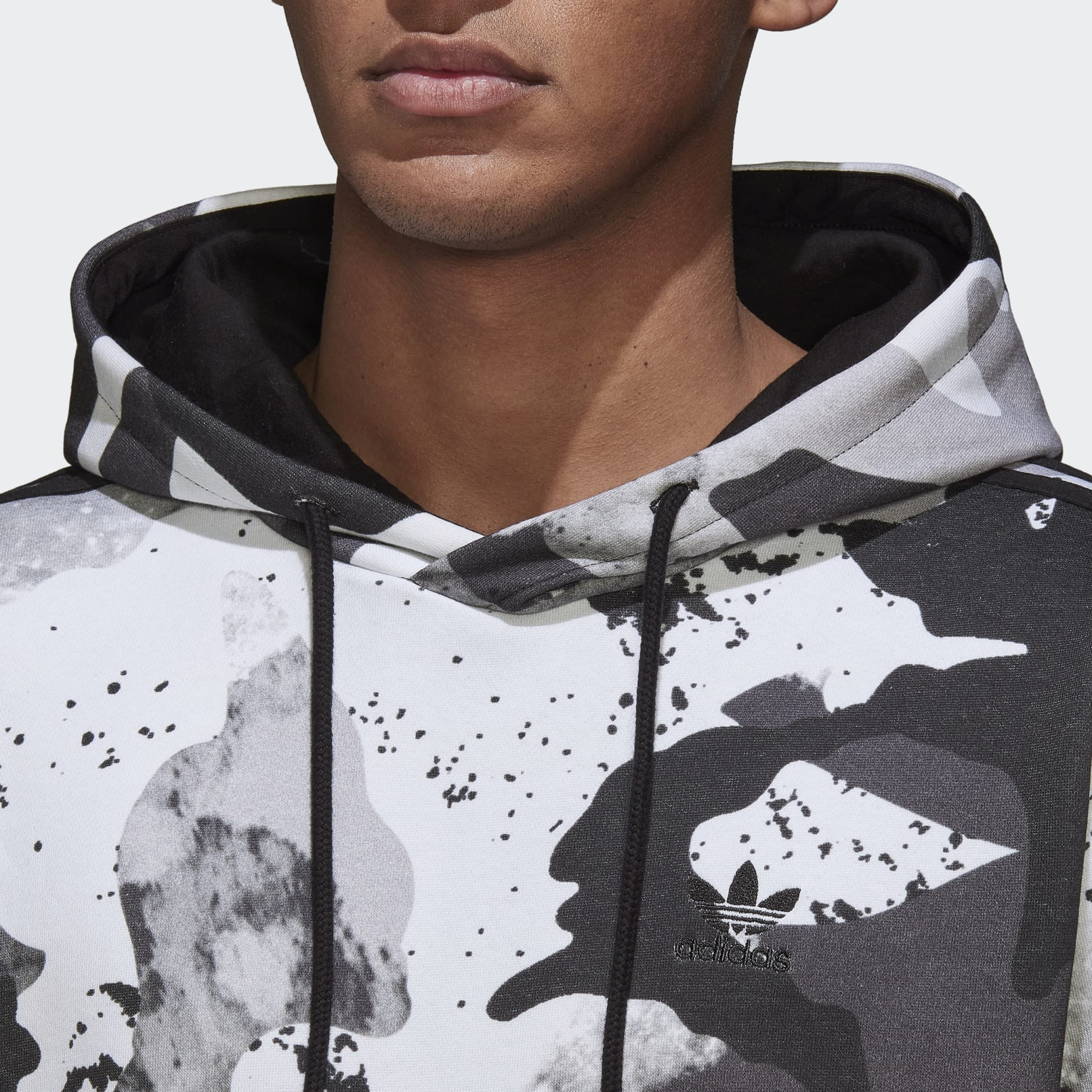 Buzo con Capucha Camo Series Estampado Integral
