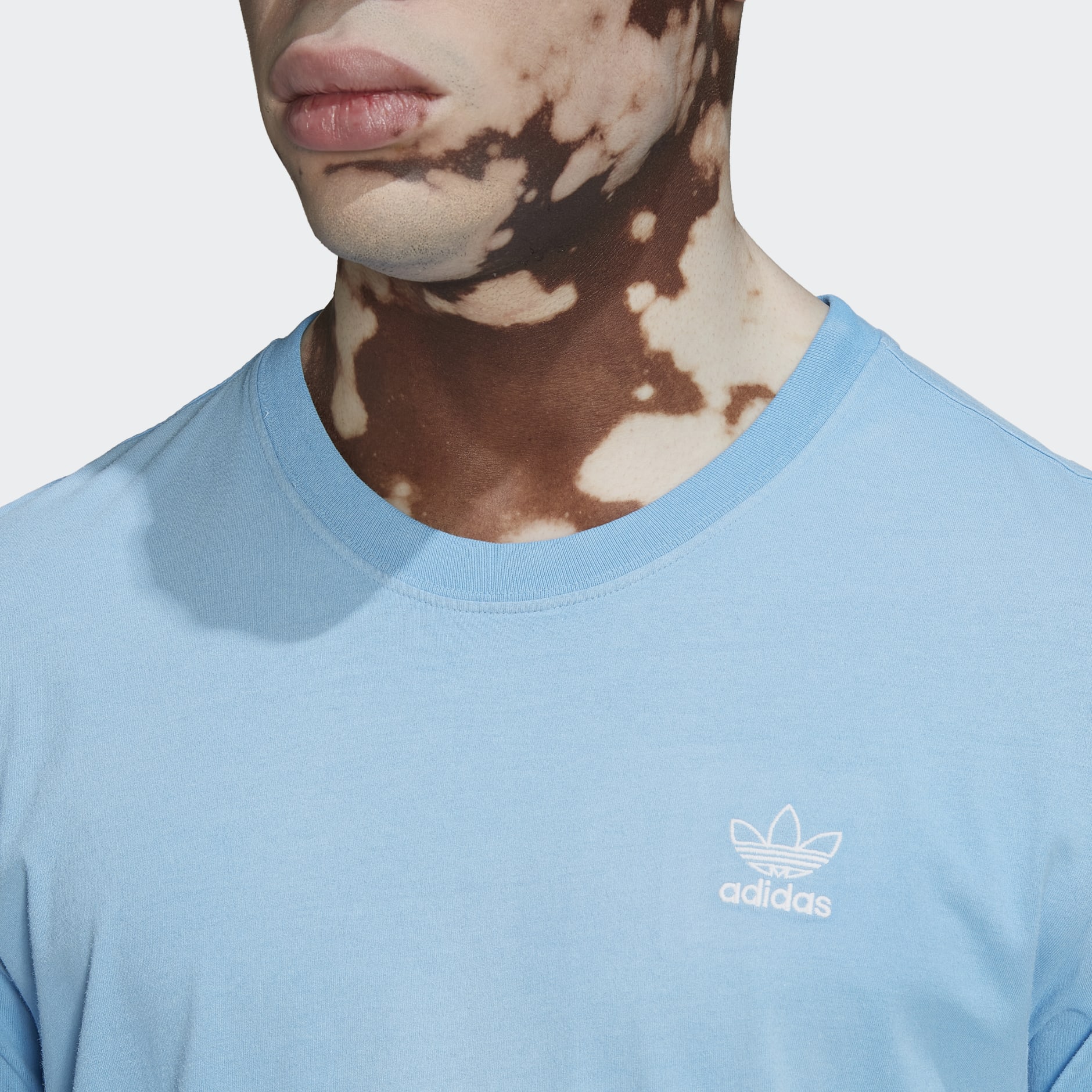 Camiseta Essentials+ Dye