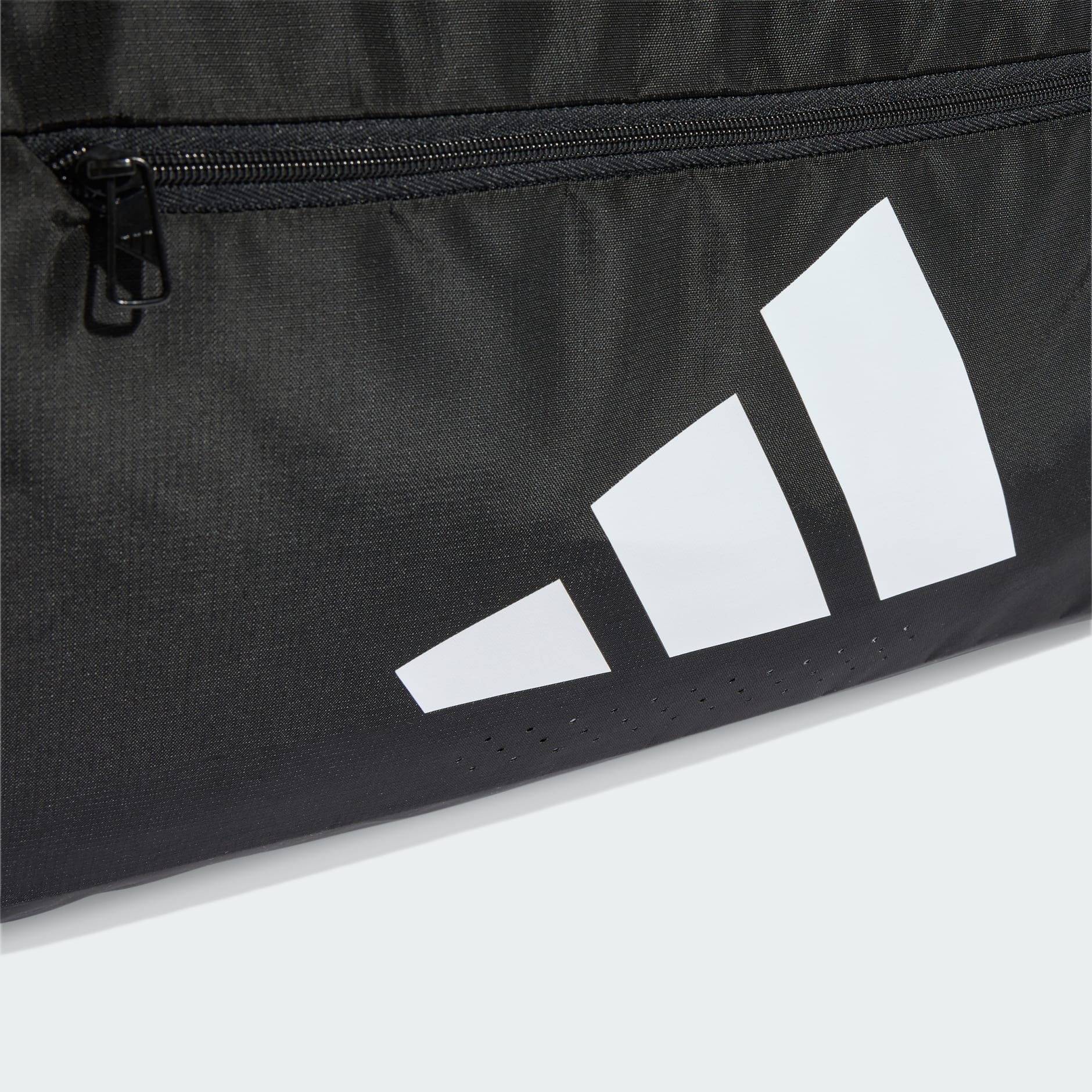TRAINING DEFENDER DUFFLE BAG LARGE