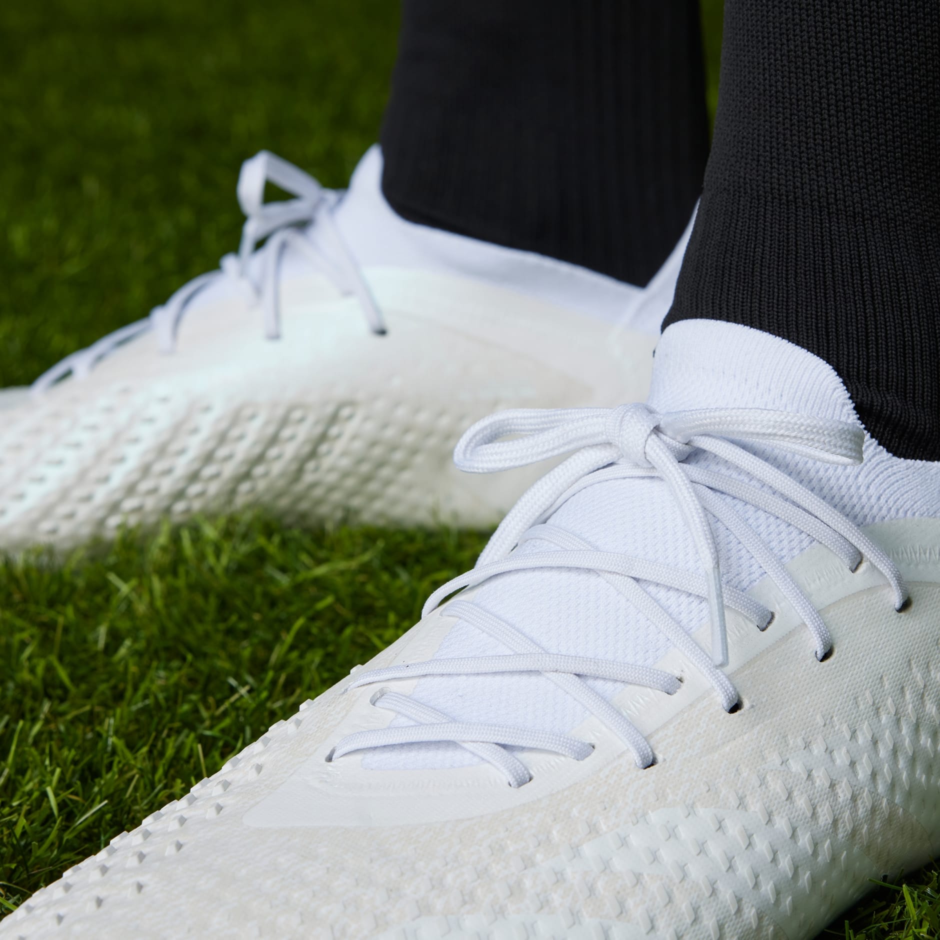 Predator Accuracy.1 Low Firm Ground Boots