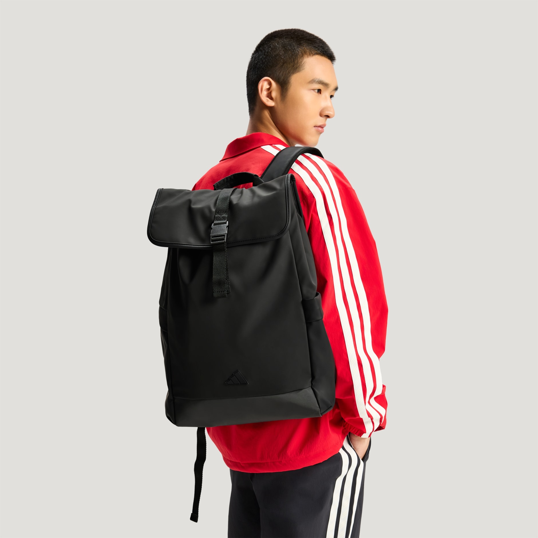 UNISEX URBAN SPORTS SLEEK BACKPACK