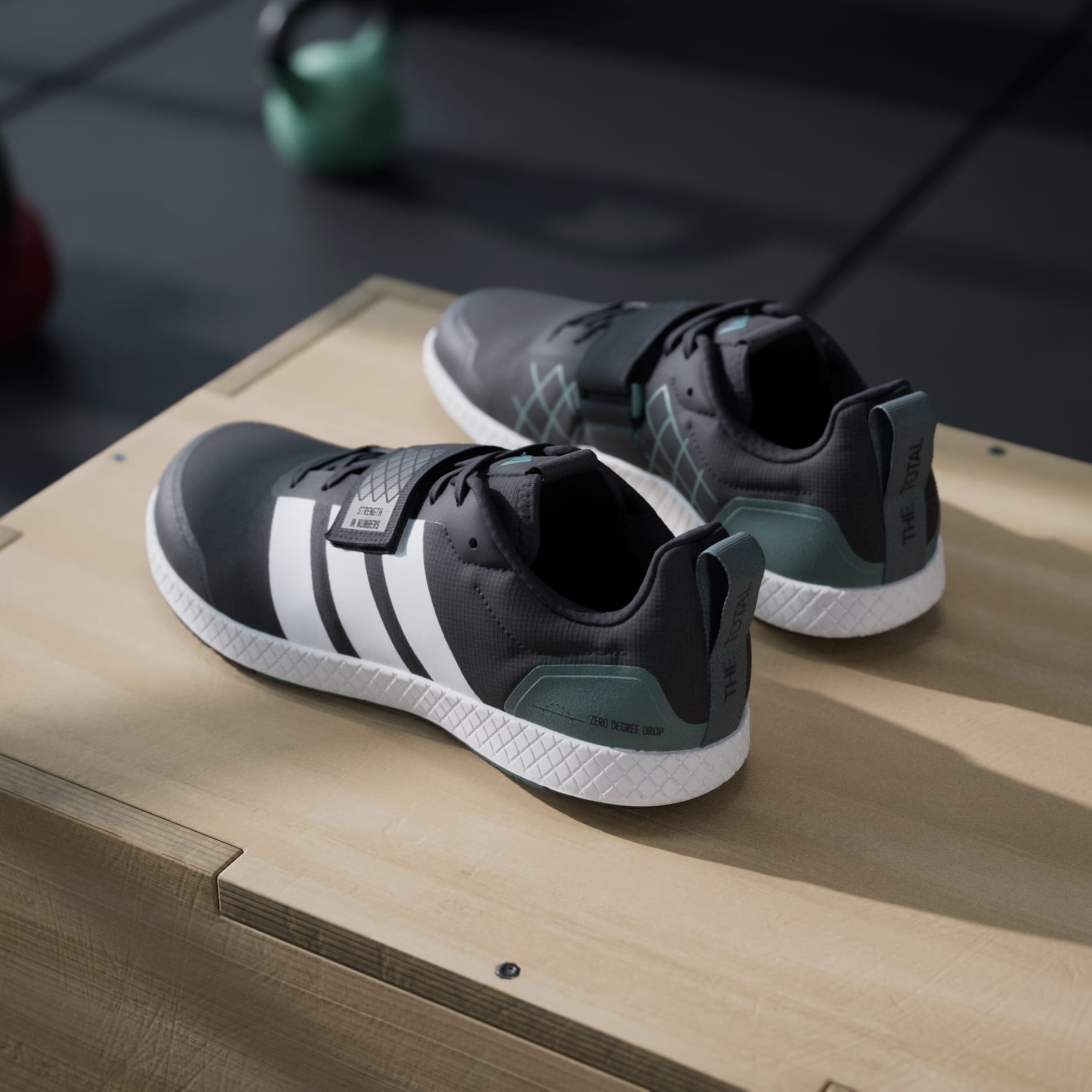 Pantofi pentru antrenament cu greutăți The Total