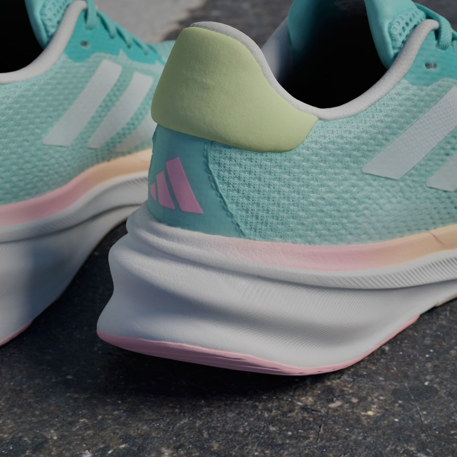 Tenis de Running Supernova Stride