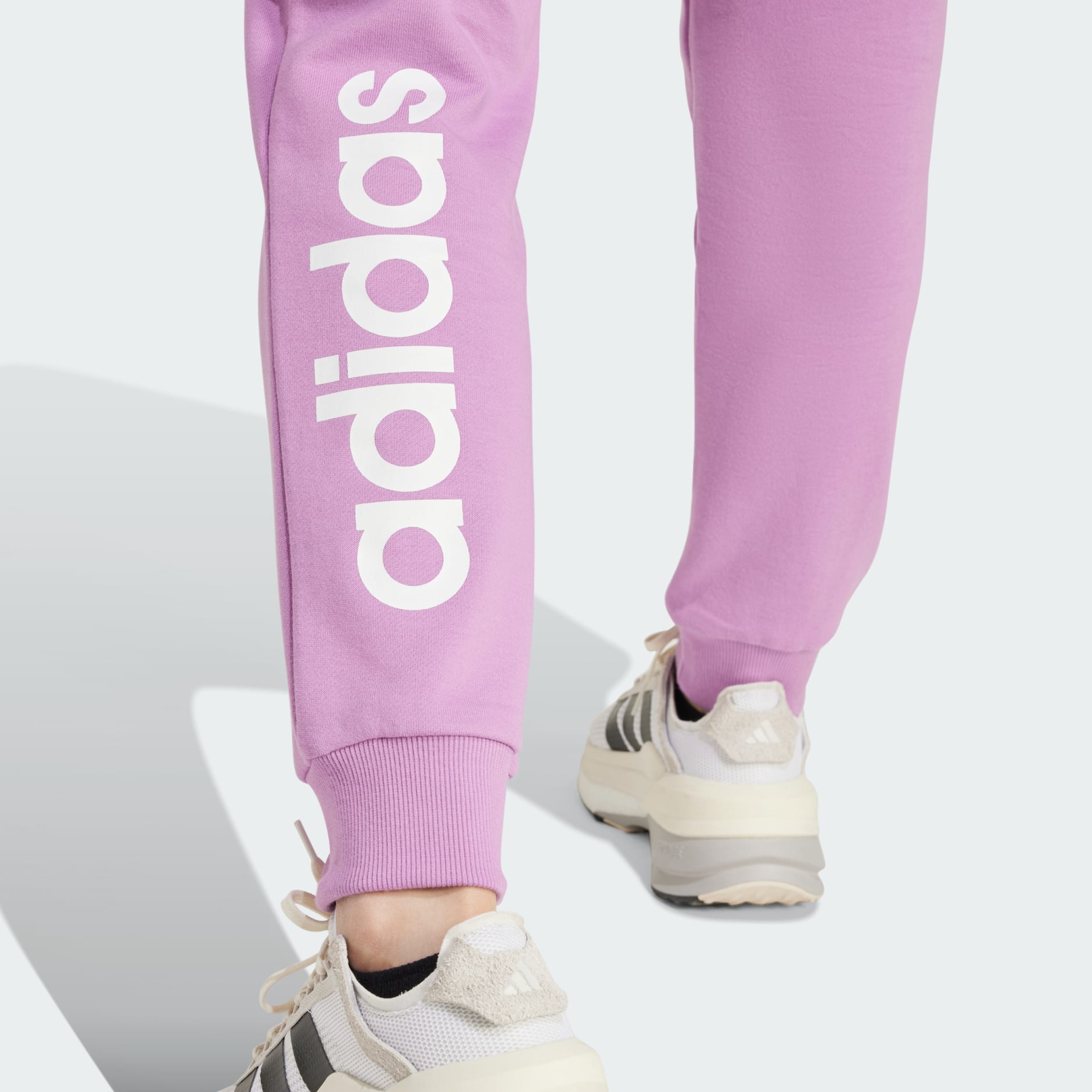 Hlače Essentials Linear French Terry Cuffed