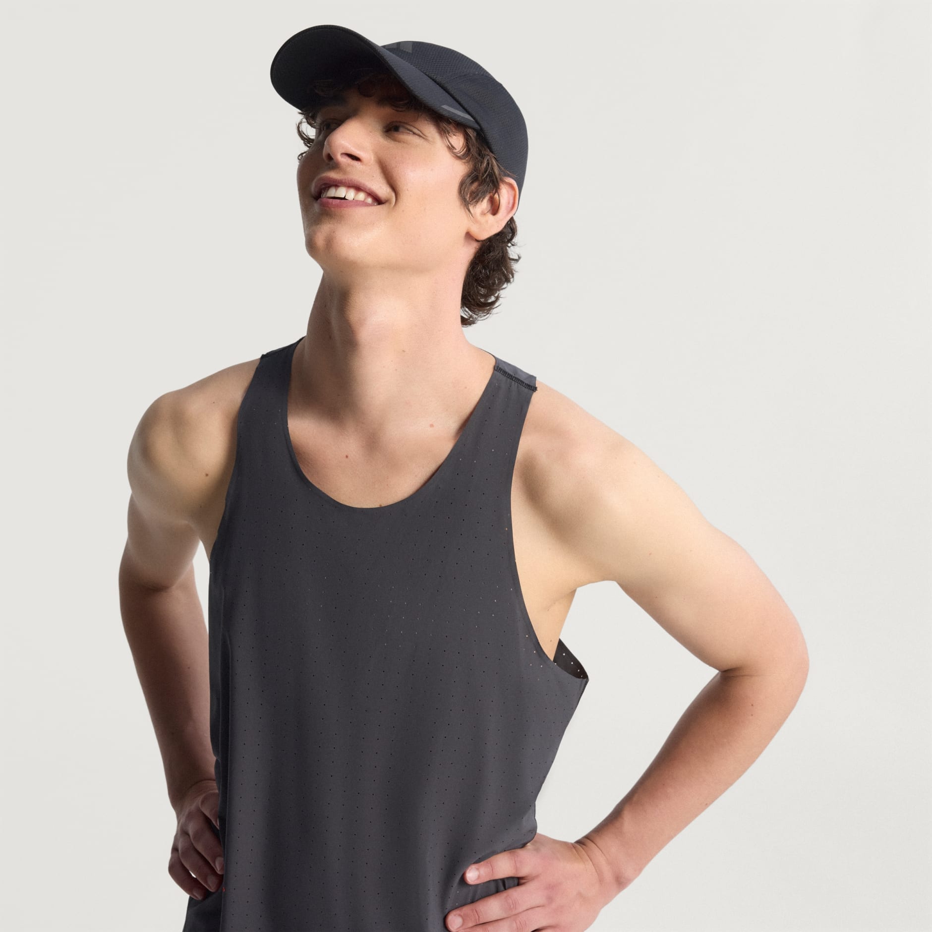 גופיית ריצה Adi365 H.Koumori