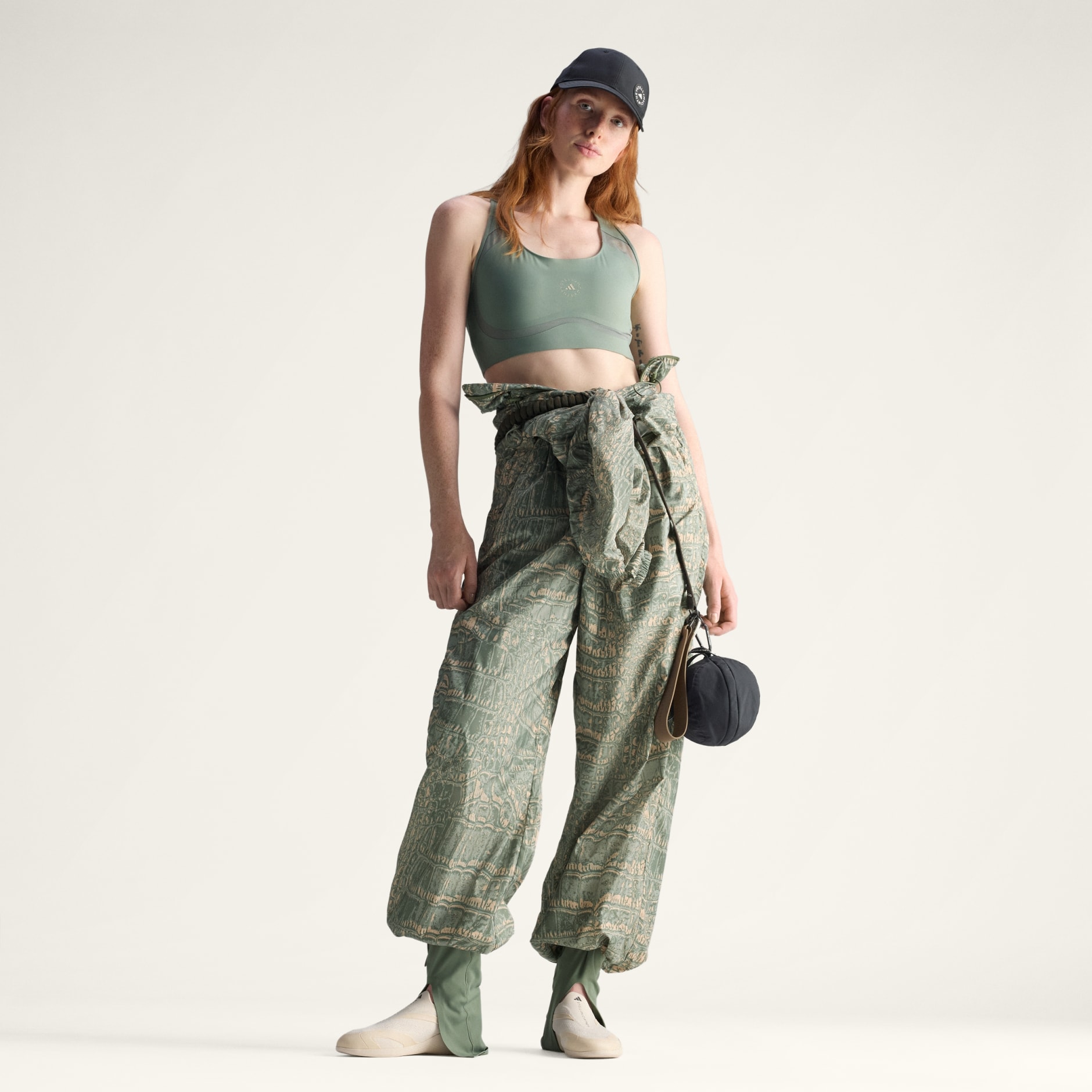 בגד גוף ארוג של adidas by Stella McCartney עם הדפס