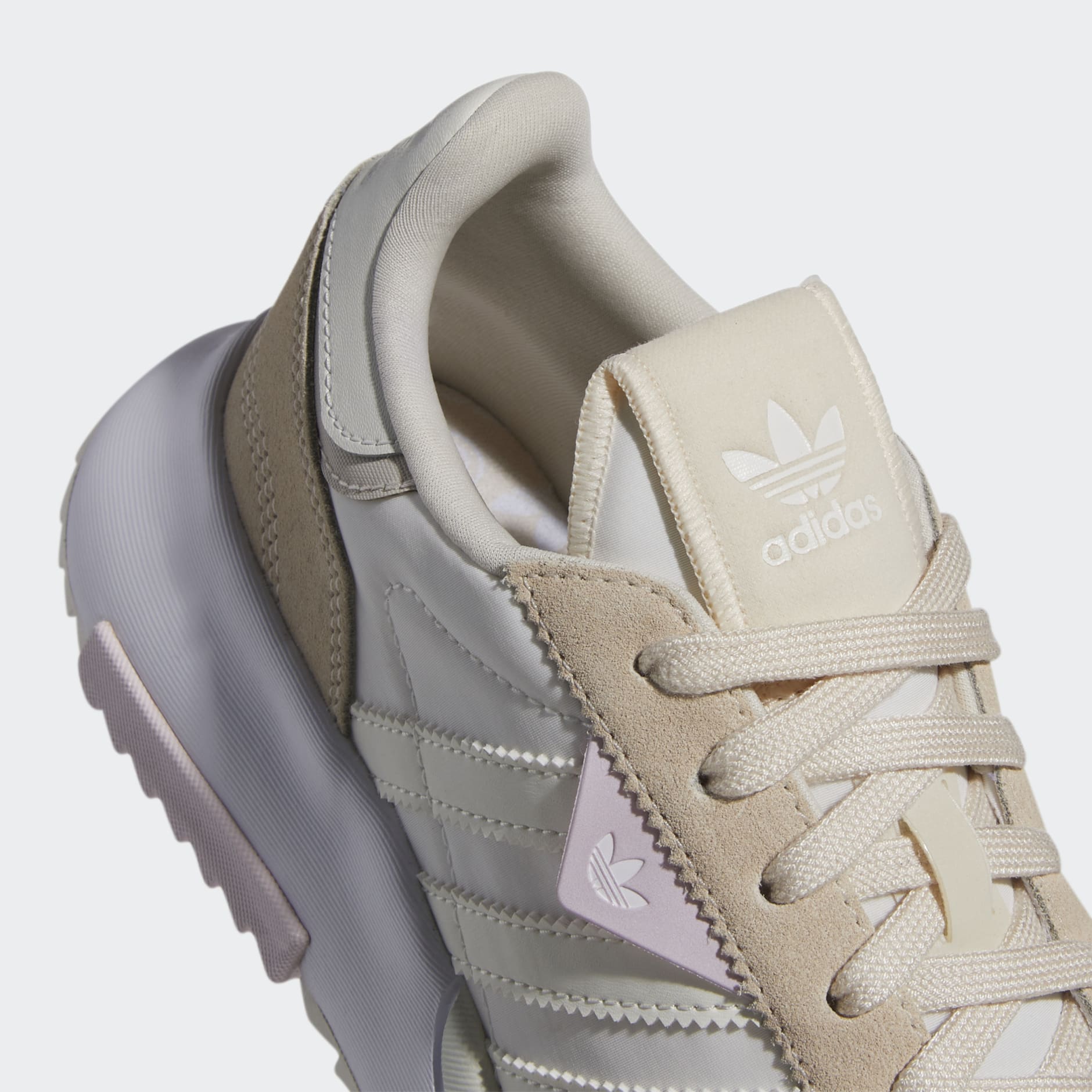 Retropy F2 Shoes
