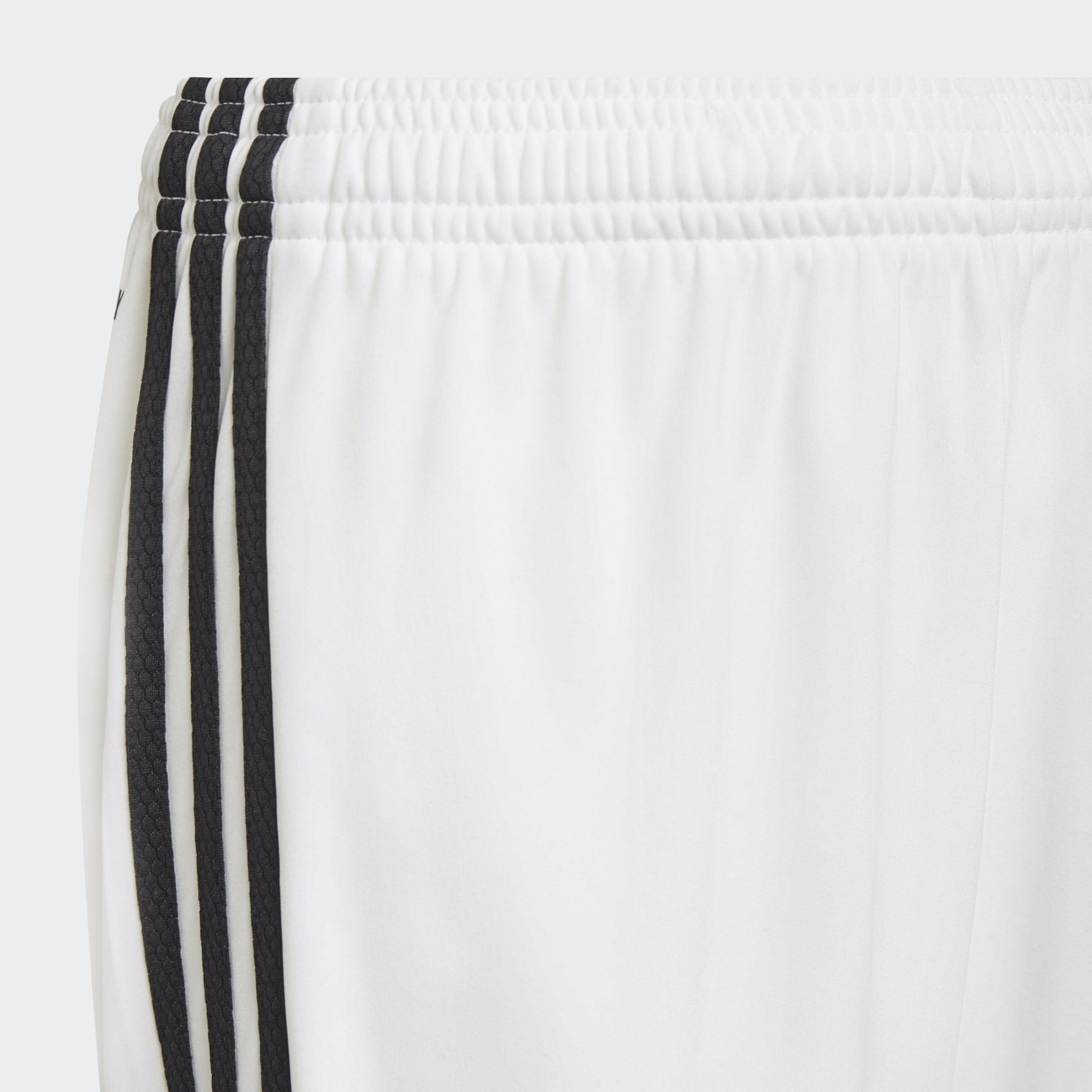 Juventus 21/22 Home Shorts