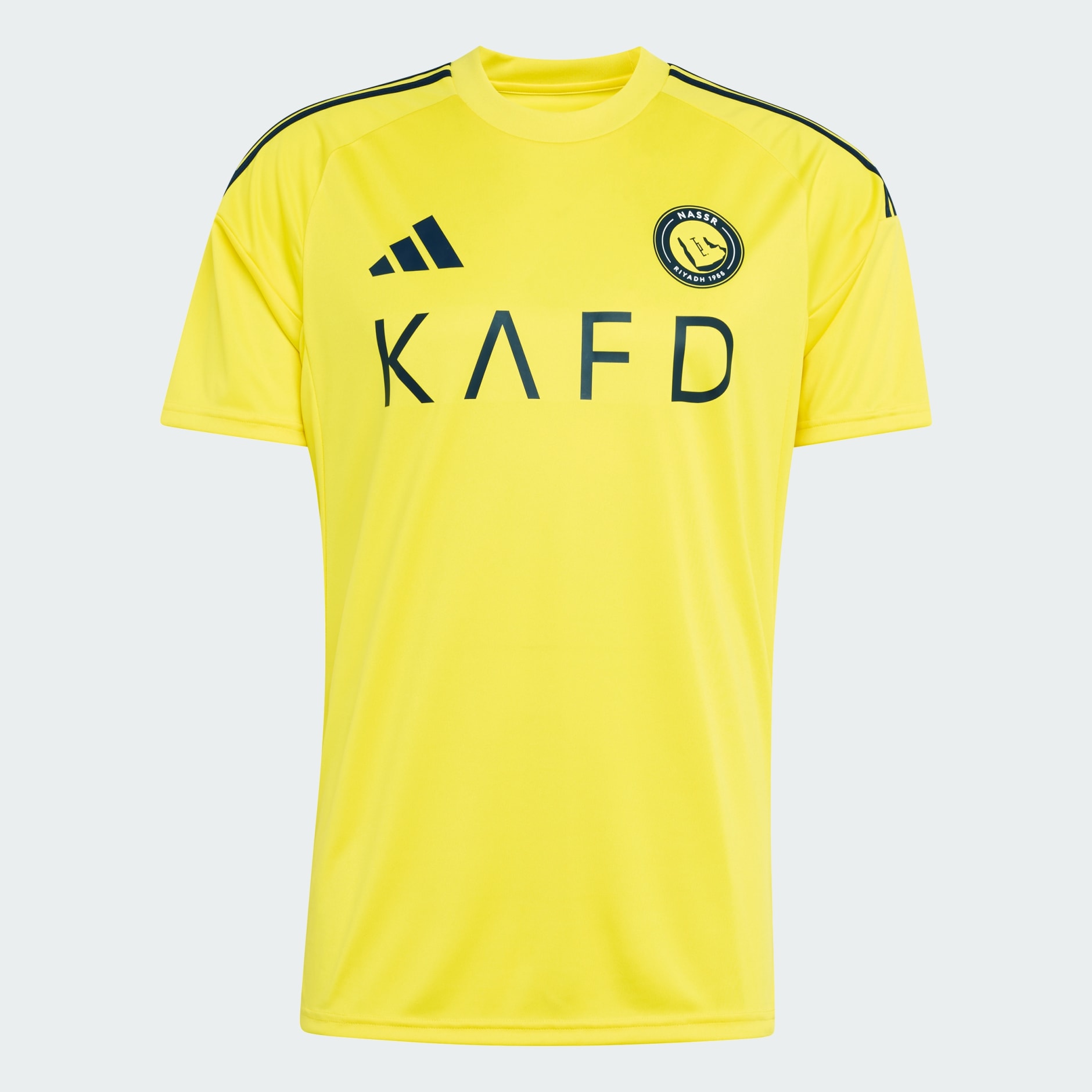 قميص أساسي بشعار نادي النصر لموسم 2026/2025 بإصدار مخصص للمشجعين