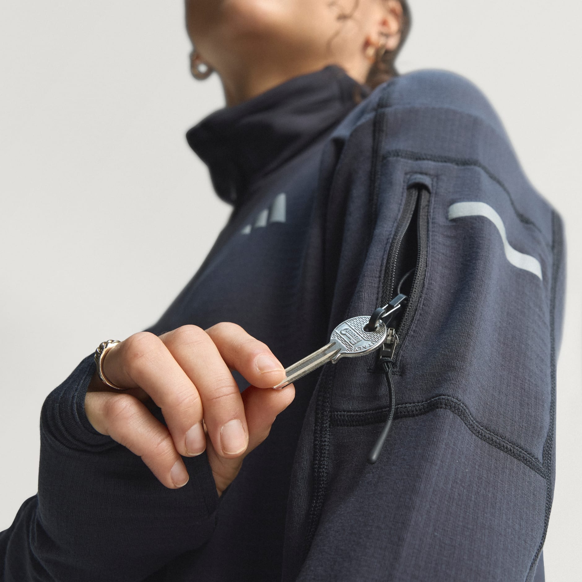 Top De Alergare Adi365 CLIMAWARM+ Cu Fermoar Pe Jumătate