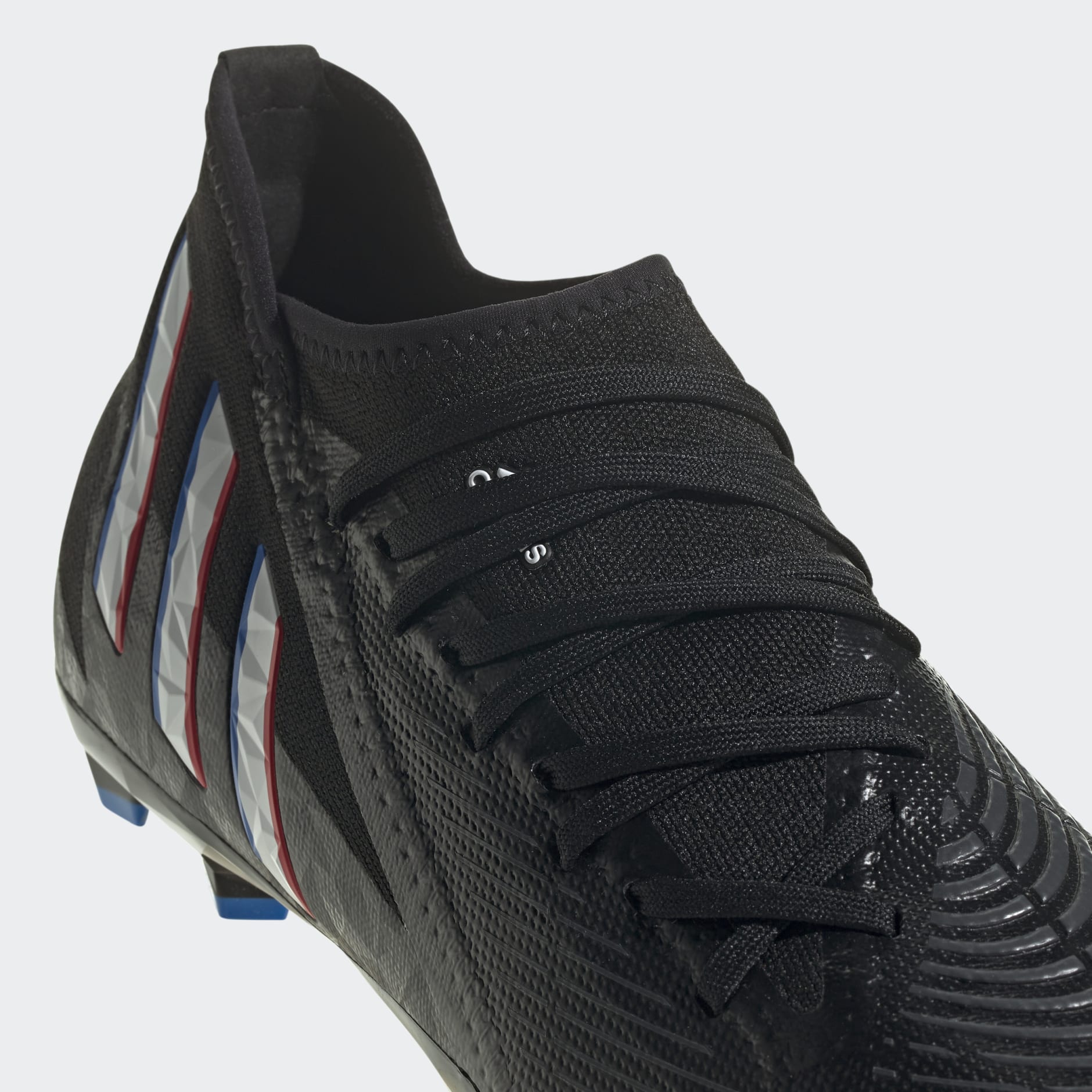 נעלי Predator Edge.3 Firm Ground Boots