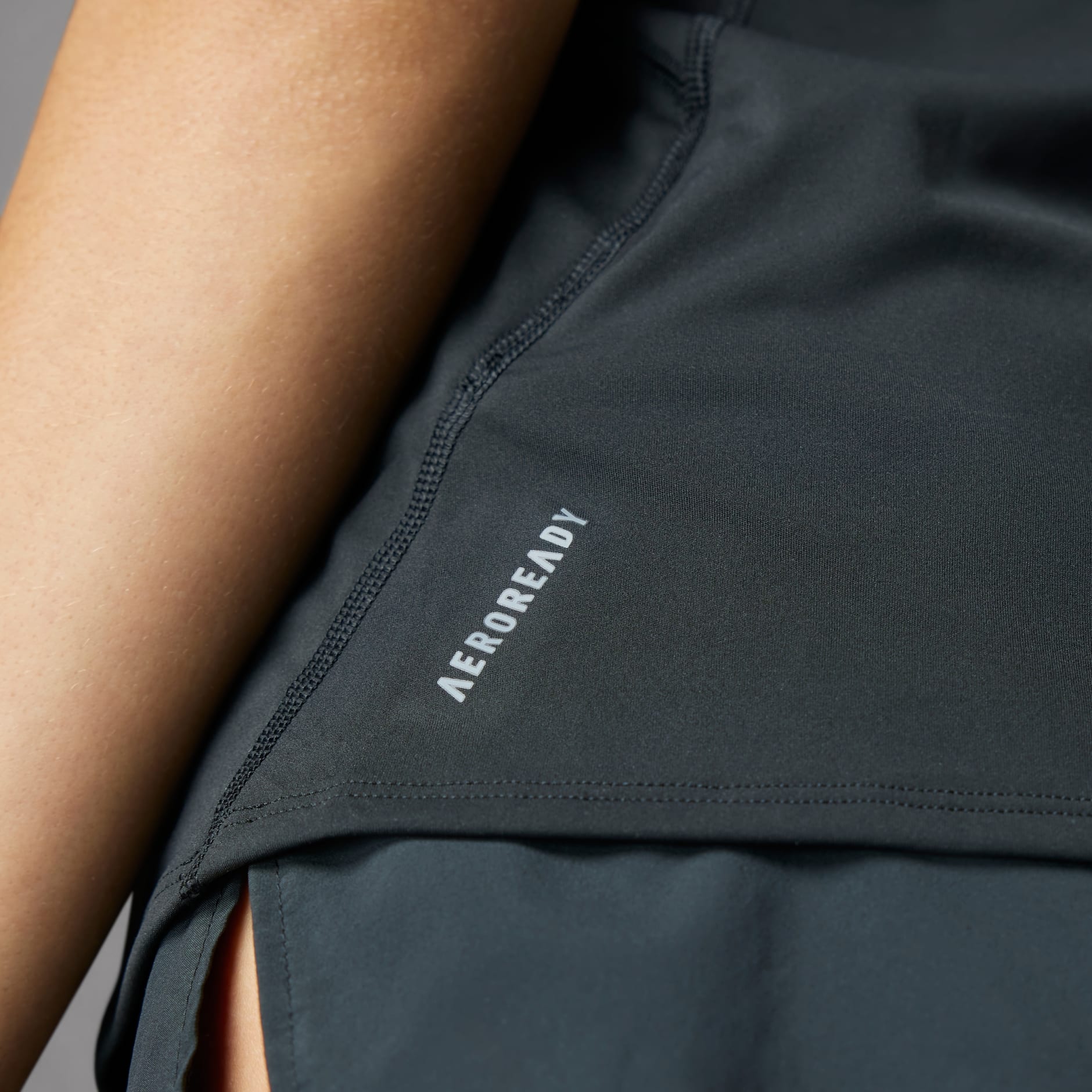 גופיית ריצה Adizero Essentials