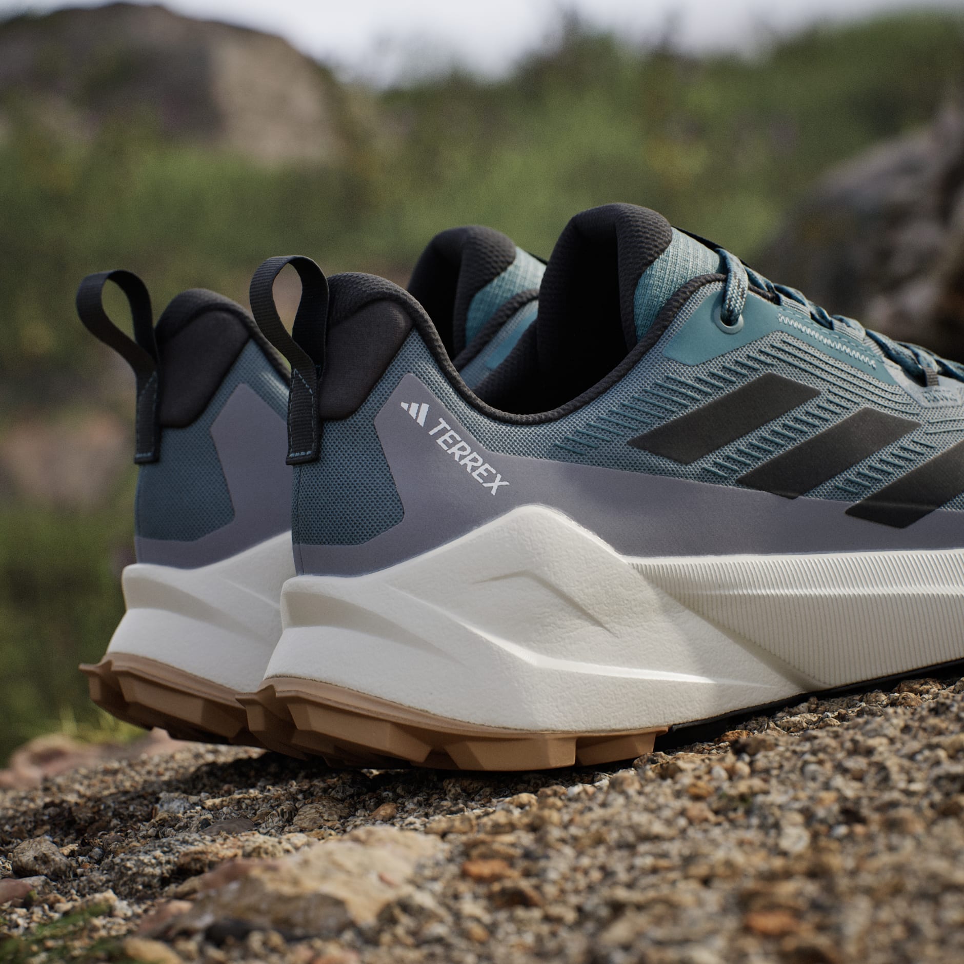 ゆうき ２点 Amazon | コクヨ 仕切カード カラー ファイル用 2穴 A4 6色12山 扉紙1