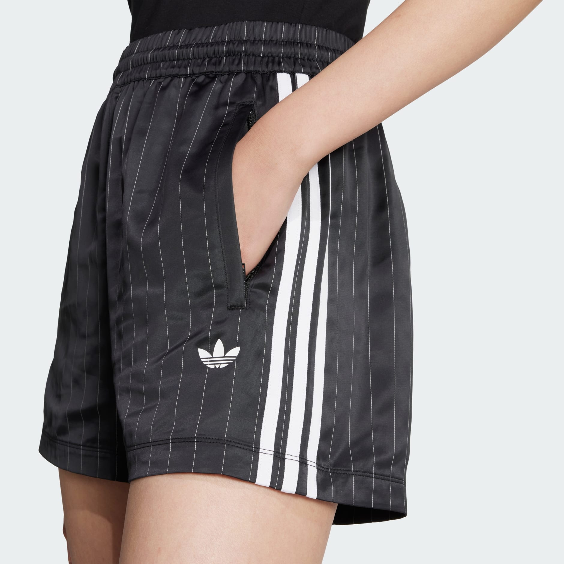 adidas Originals Pin-stripe Satin מכנסיים קצרים