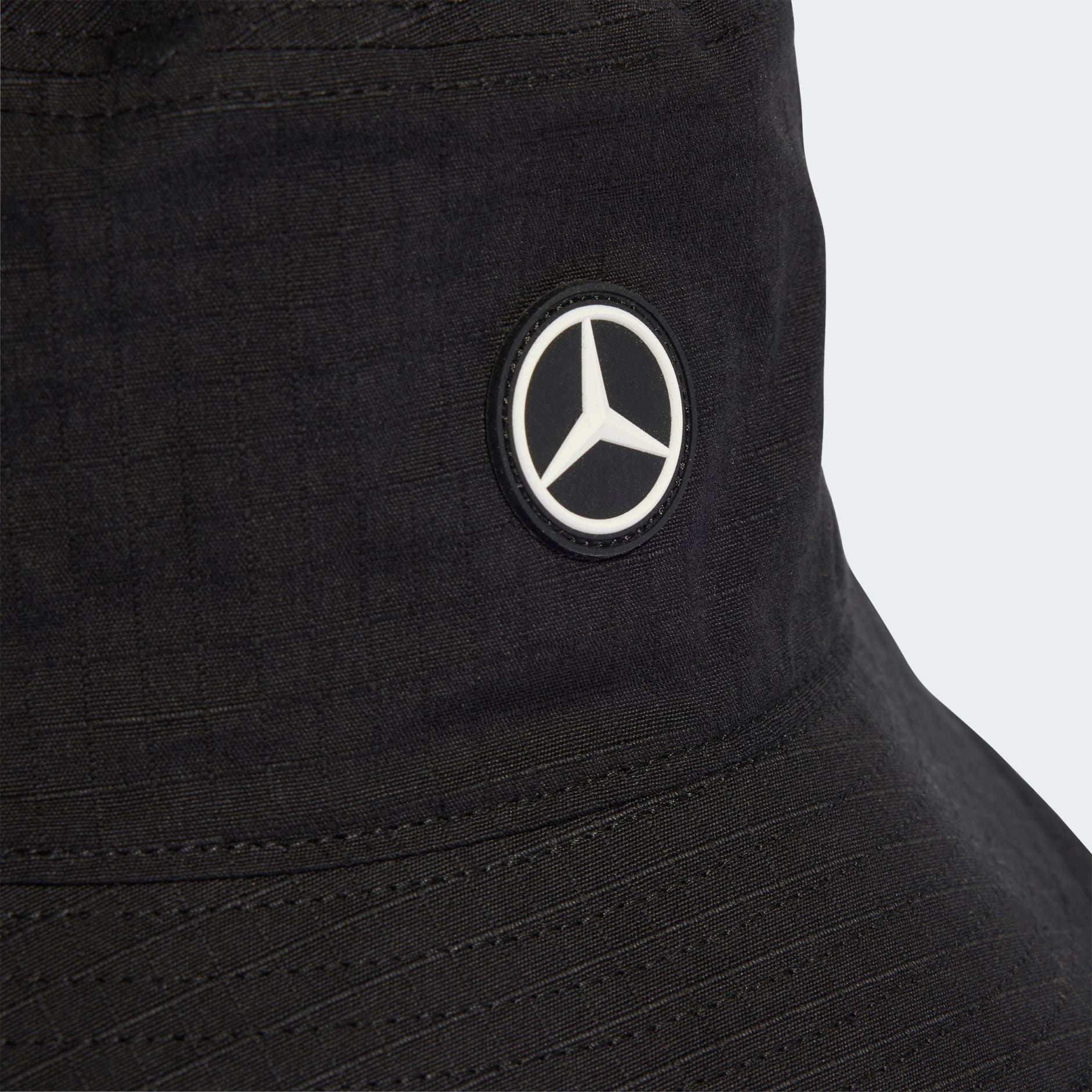 MERCEDES - AMG PETRONAS FORMULA 1 TEAM MECHANICS BUCKET HAT