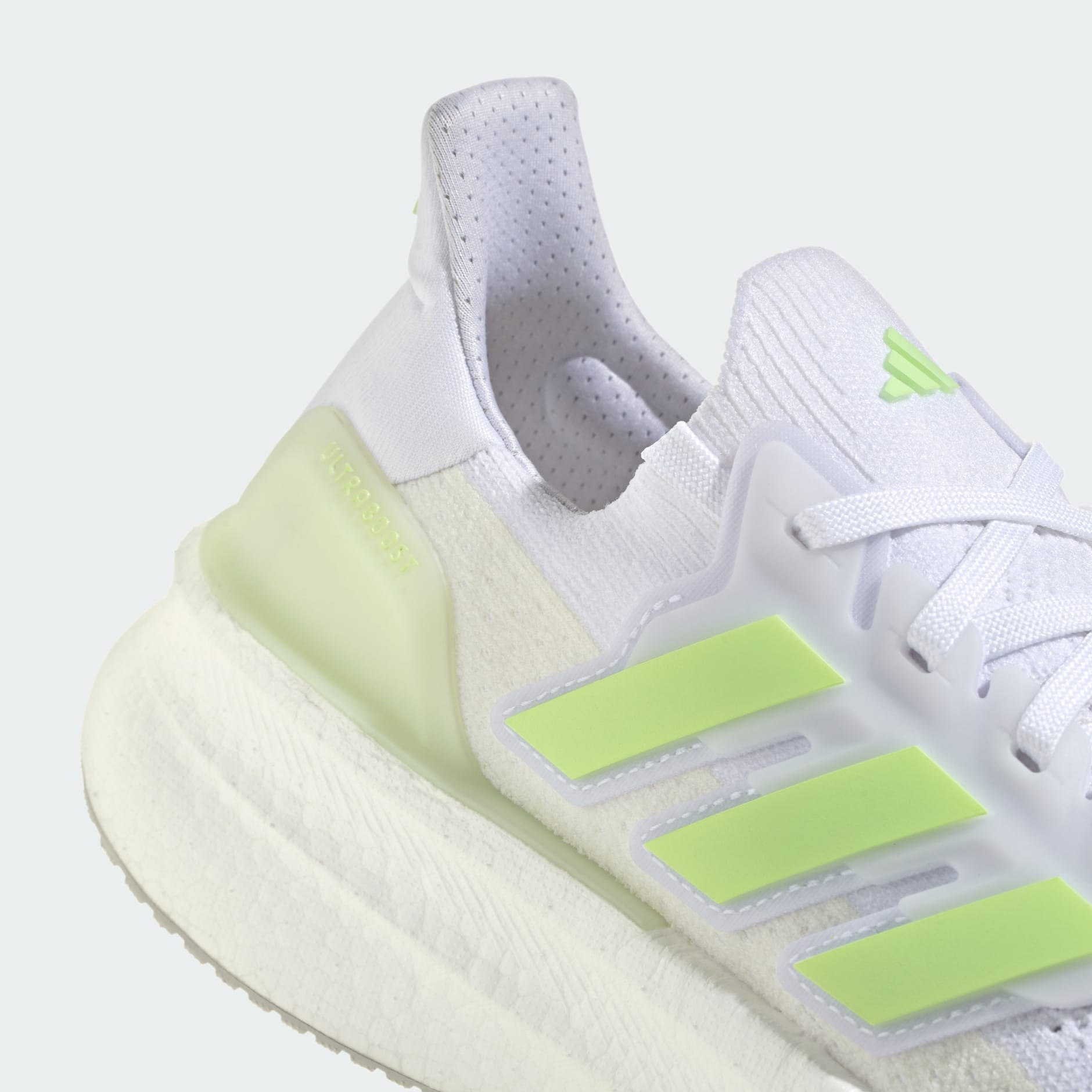 נעלי Ultraboost 5