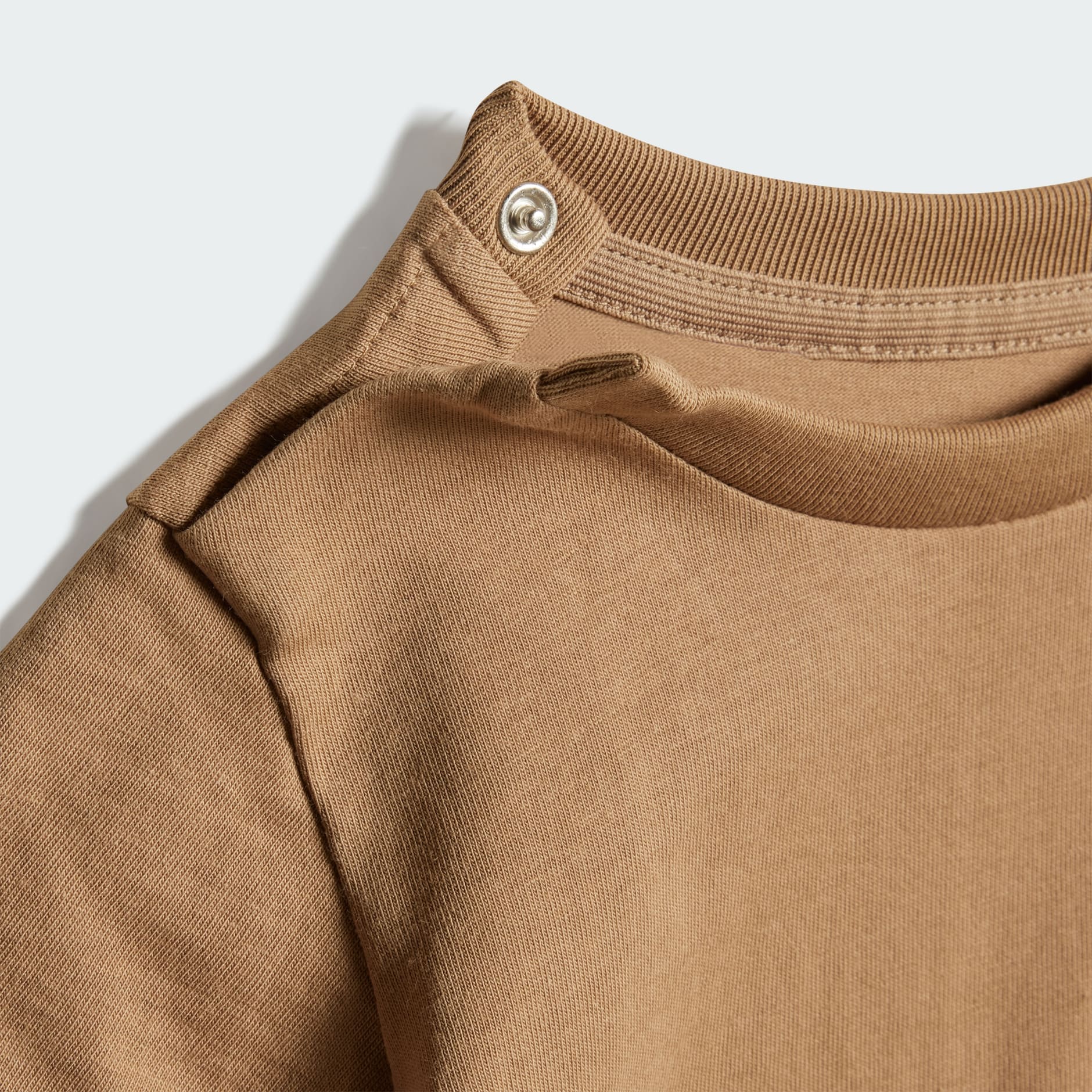 Set de tricou și pantaloni scurți pentru copii