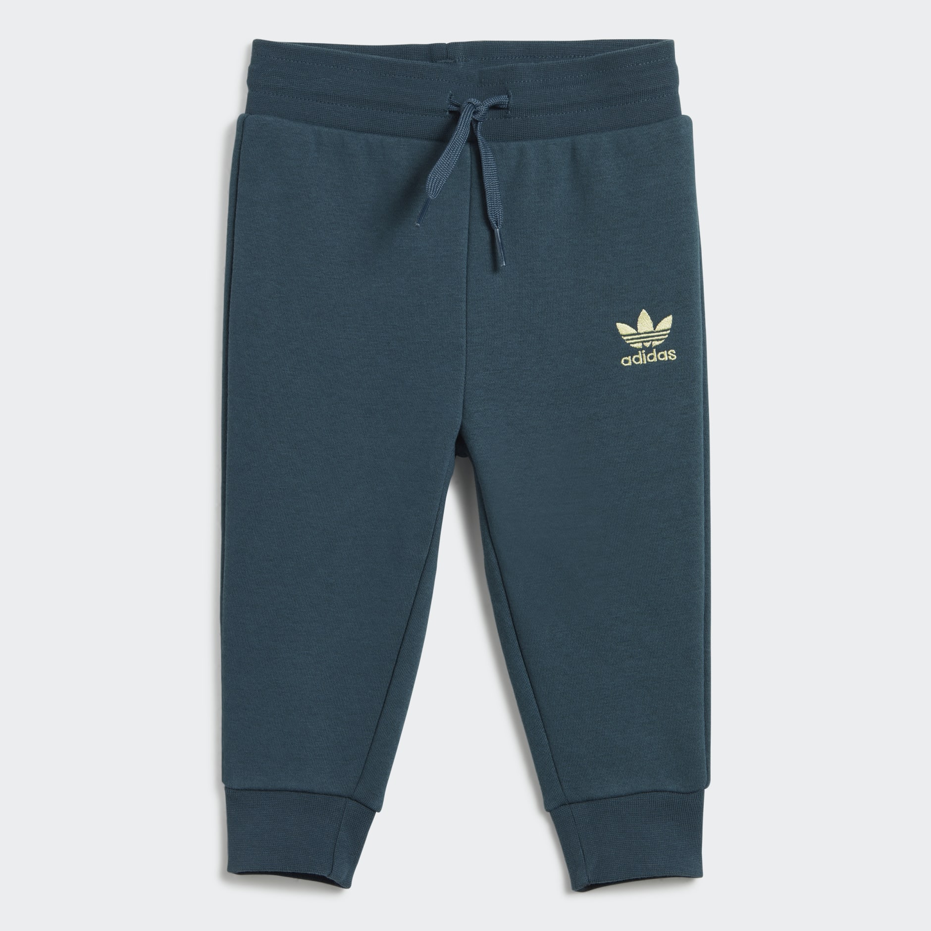 Adidas shorts discount and hoodie set