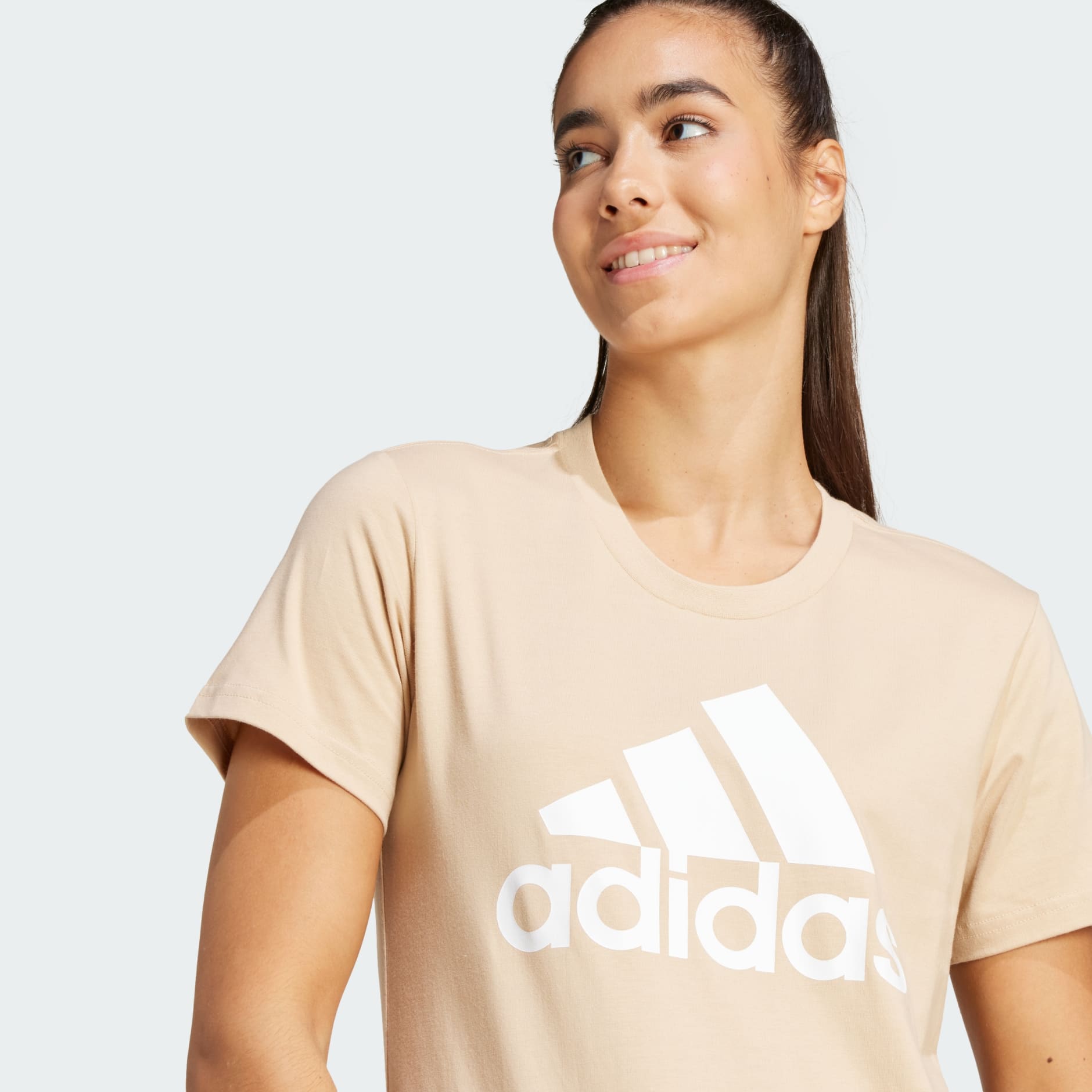 Adidas tan logo tee online