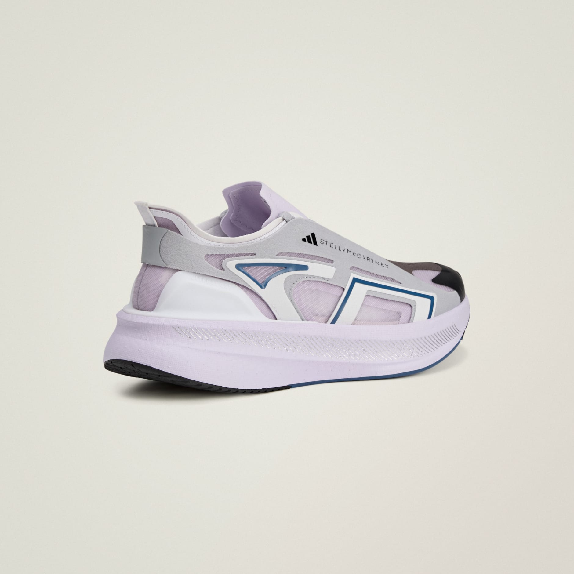 נעלי אדידס Ultraboost 5 מאת סטלה מקרטני