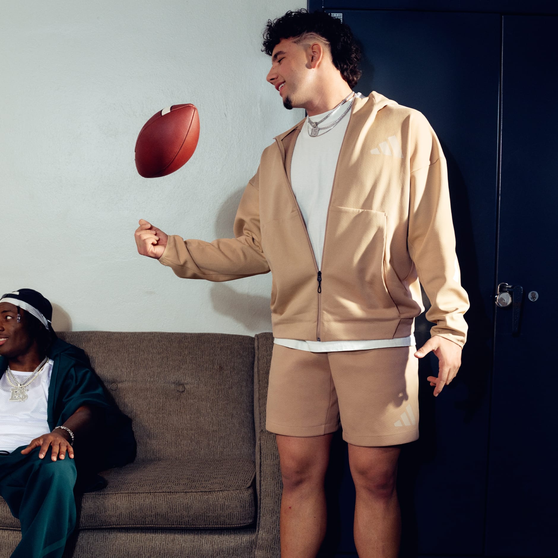 جاكيت رياضية بقبعة Z.N.E.