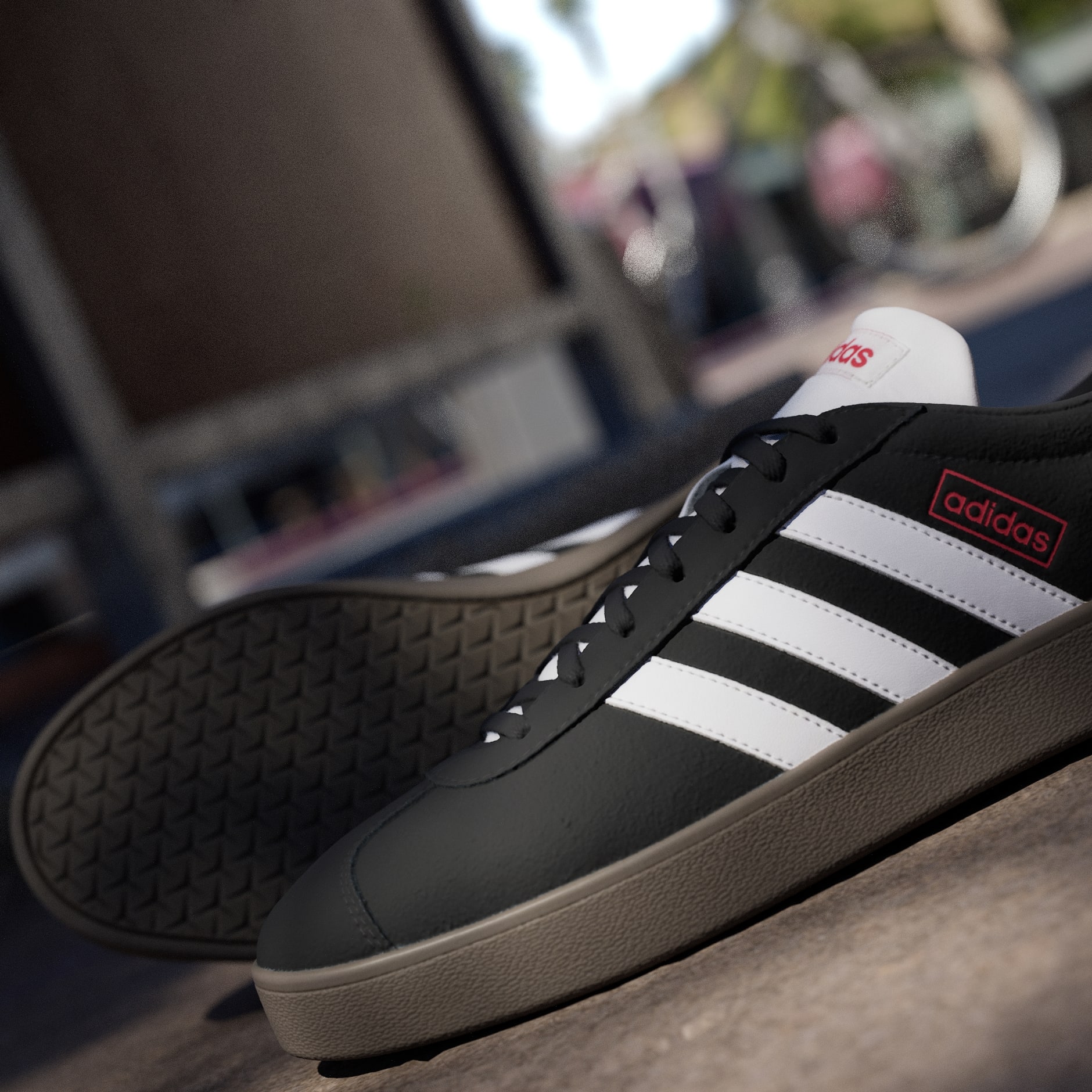 VL Court Classic Shoes