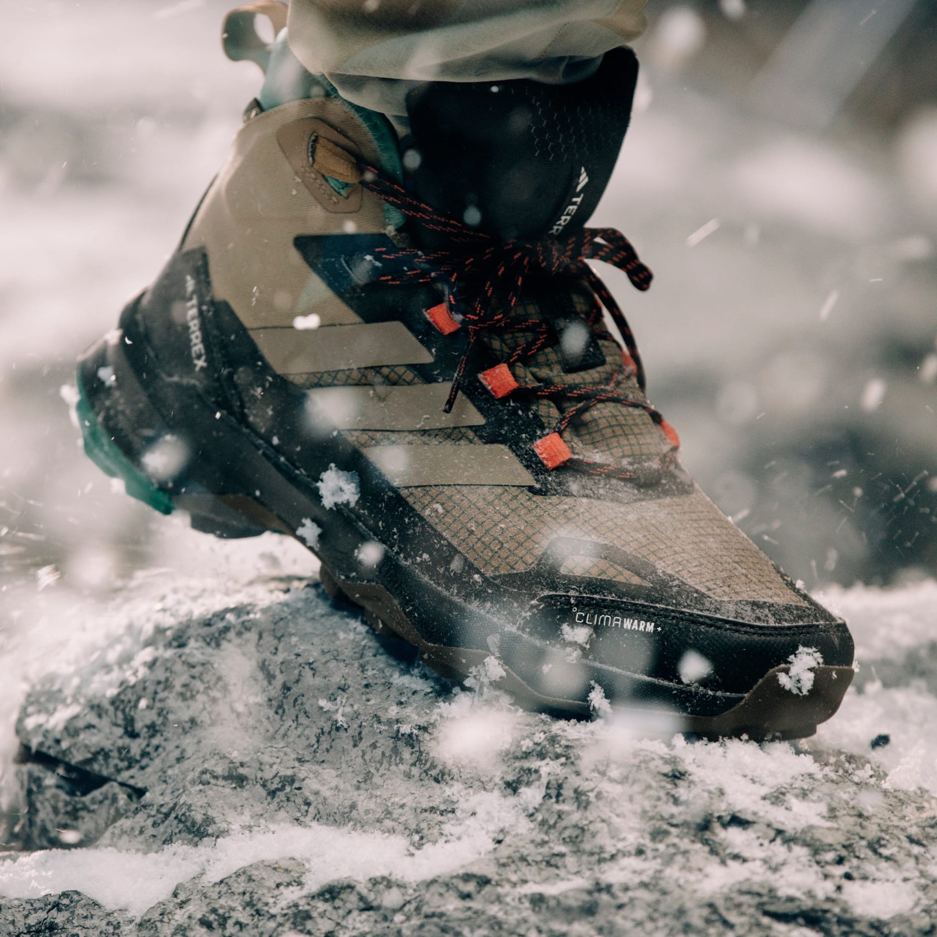 Pantofi de drumeție Terrex Skychaser AX5 Mid GORE-TEX CLIMAWARM+