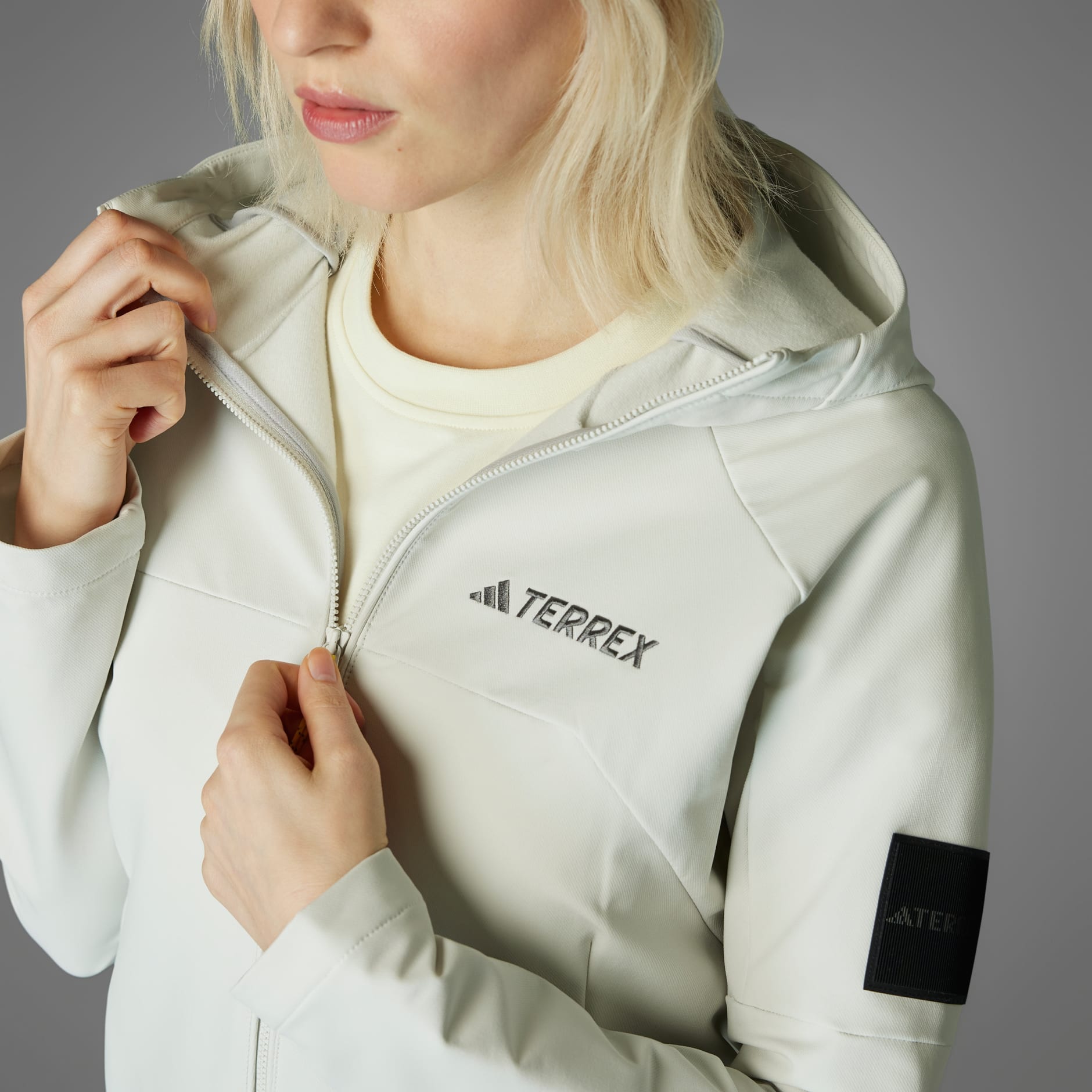 CLOTHING - ©National Geographic Softshell Jacket - Grey | adidas Qatar