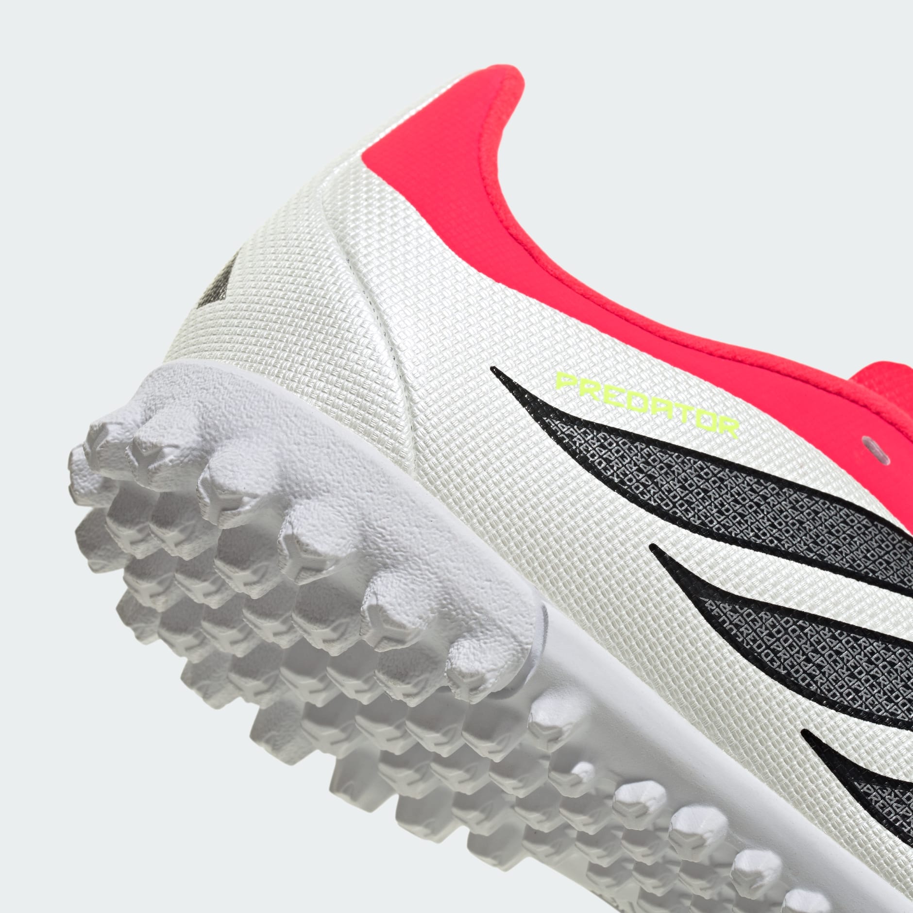 حذاء كرة القدم للأطفال Predator Club Turf Football لملاعب العشب الصناعي