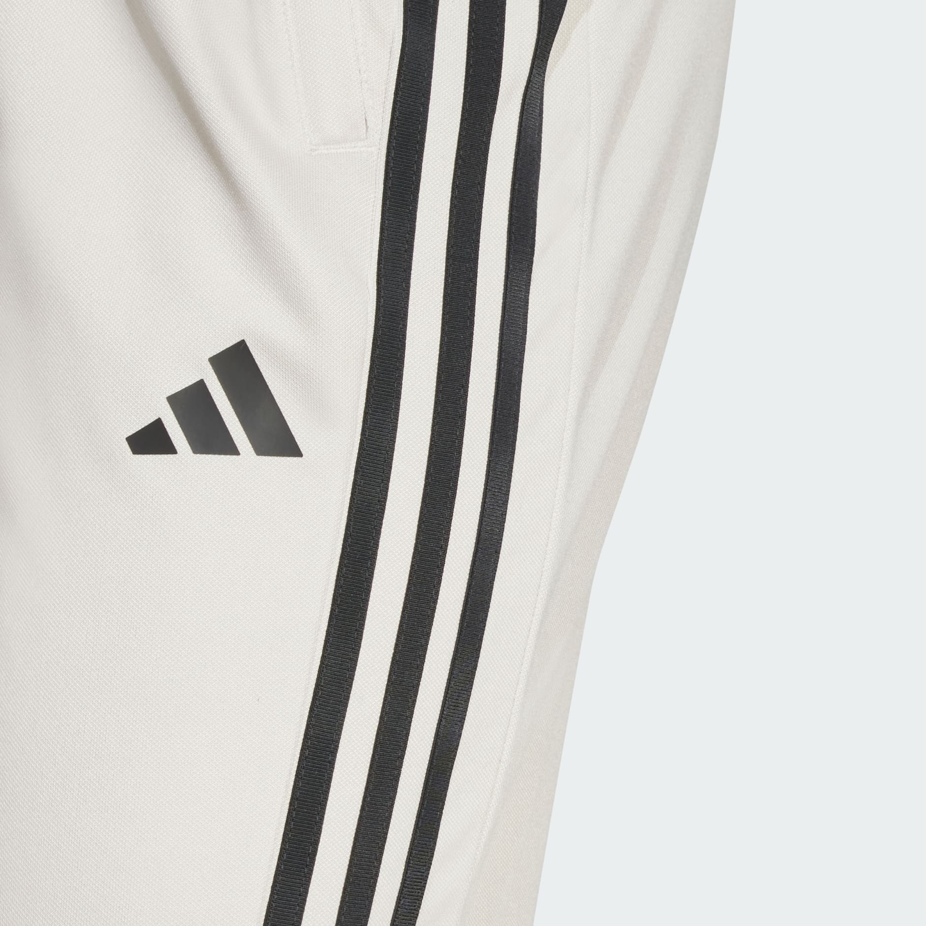 Train Essentials 3-Stripes Training Pants