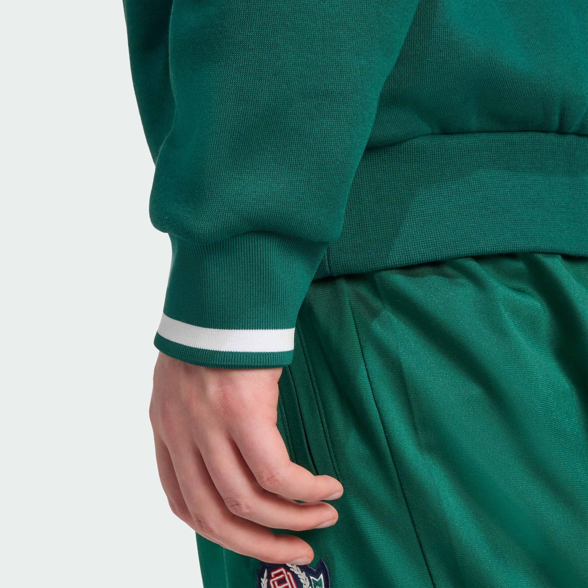 Badge Crewneck Sweatshirt