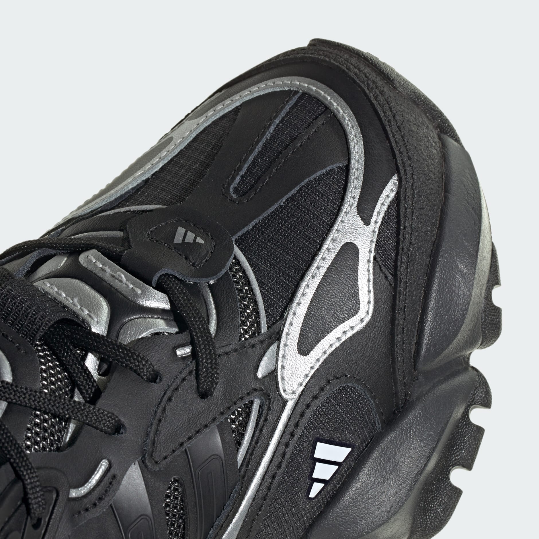 XLG Runner Deluxe Shoes