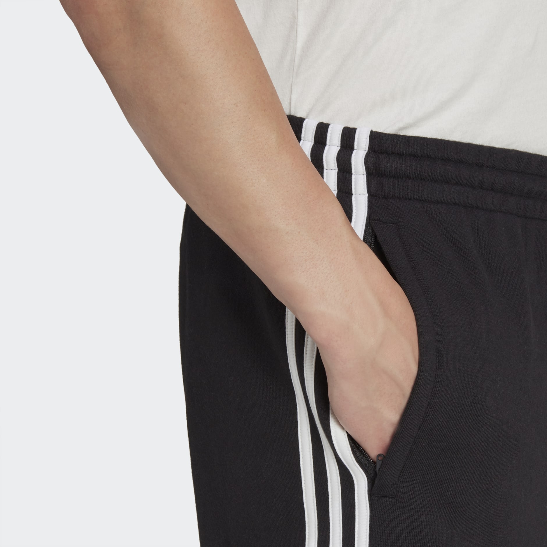 Men's Clothing - Adicolor Classics 3-Stripes Cargo Shorts - Black ...