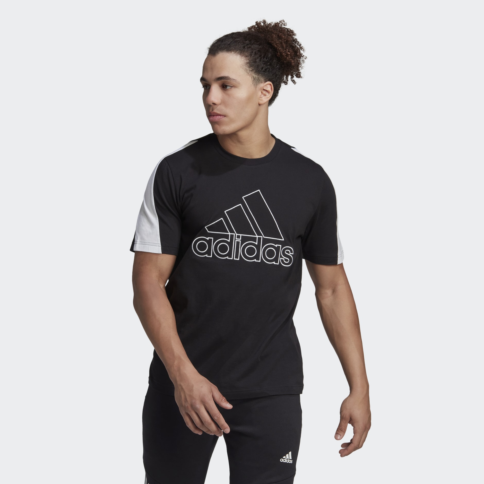 Future Icons Embroidered Badge of Sport Tee