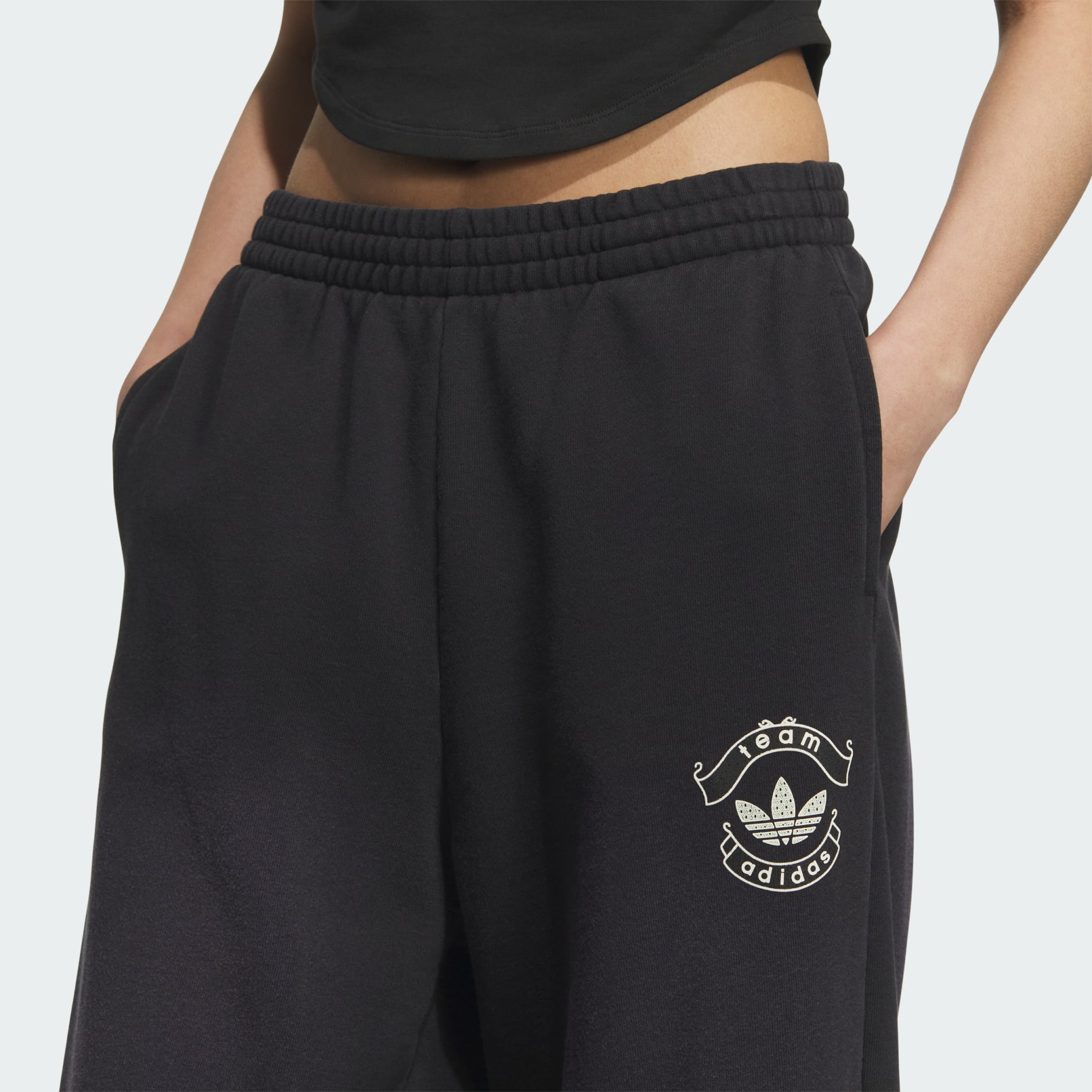 TEAM ADIDAS 寬鬆跑步休閒褲