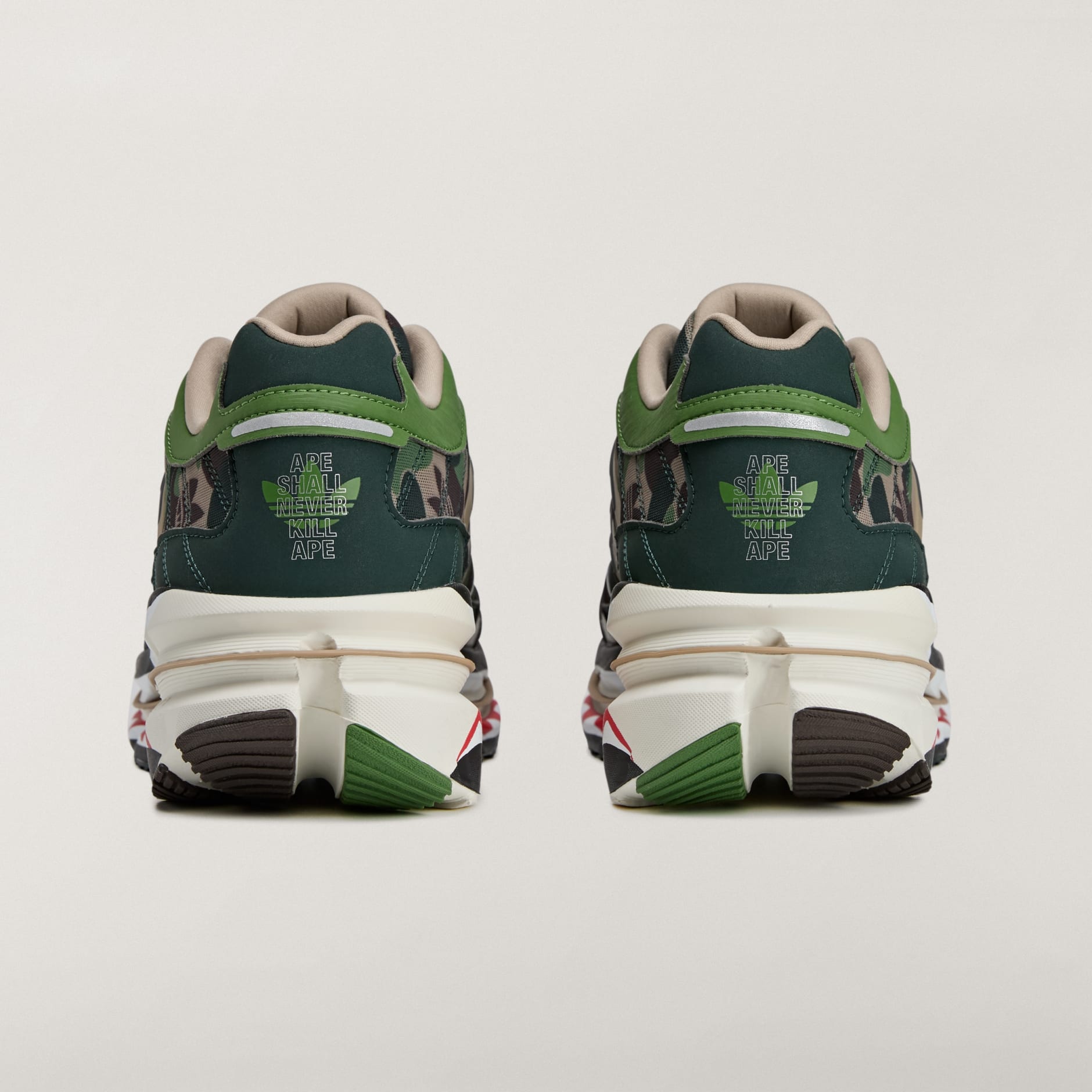 ADISTAR HRMY BAPE&reg; Trainers